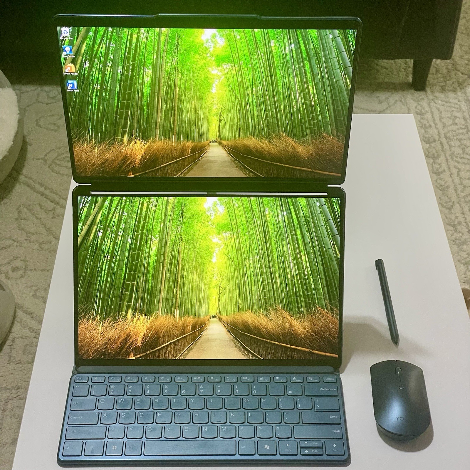 Lenovo Yoga Book 9i Laptop Dual Screen Intel Core Ultra 7 155U, 32 GB RAM 512 GB