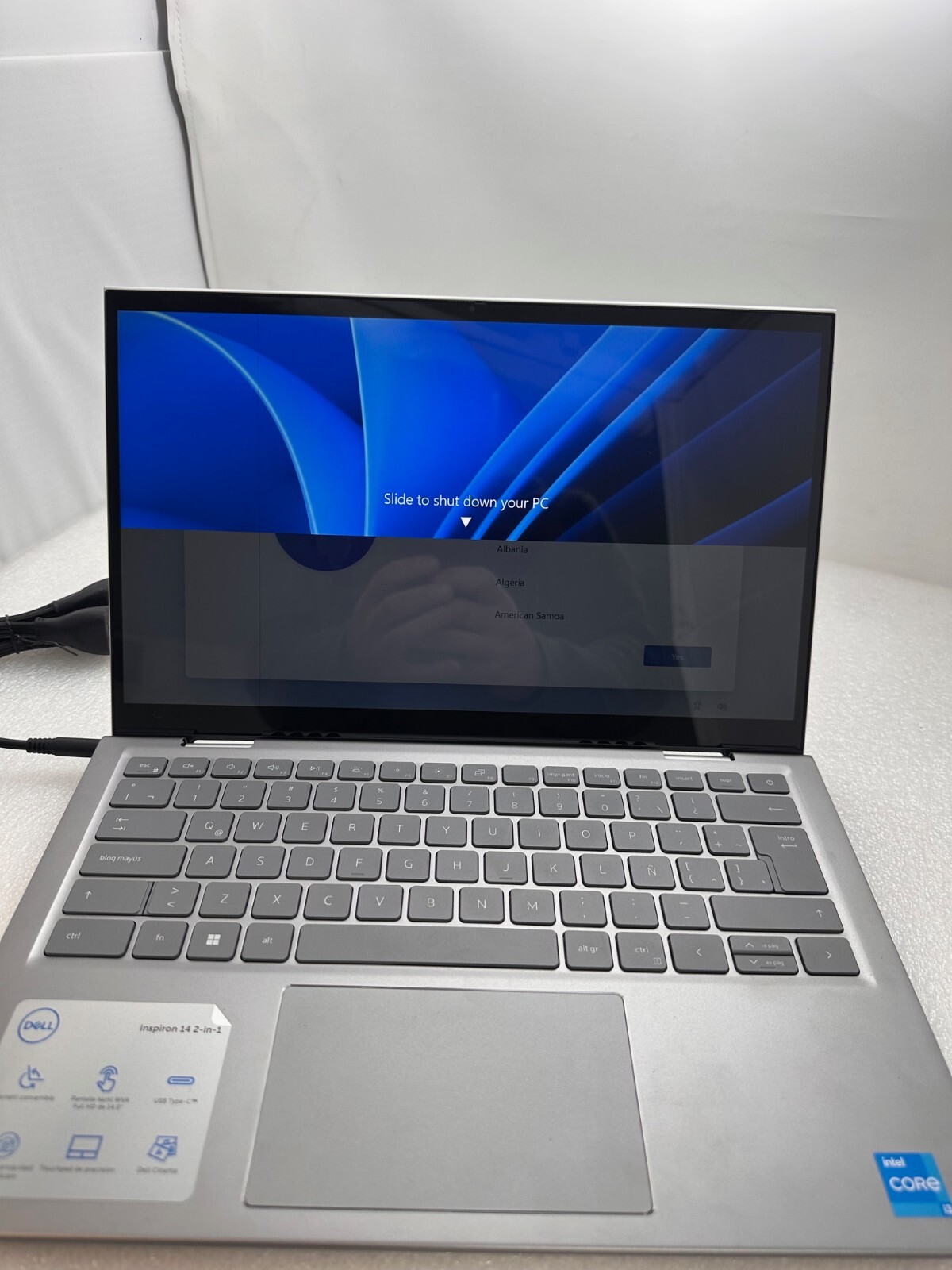 Dell Inspiron 14 5410 2in1 Core i3 8GB ram 256gb NVME Touchscreen- READ