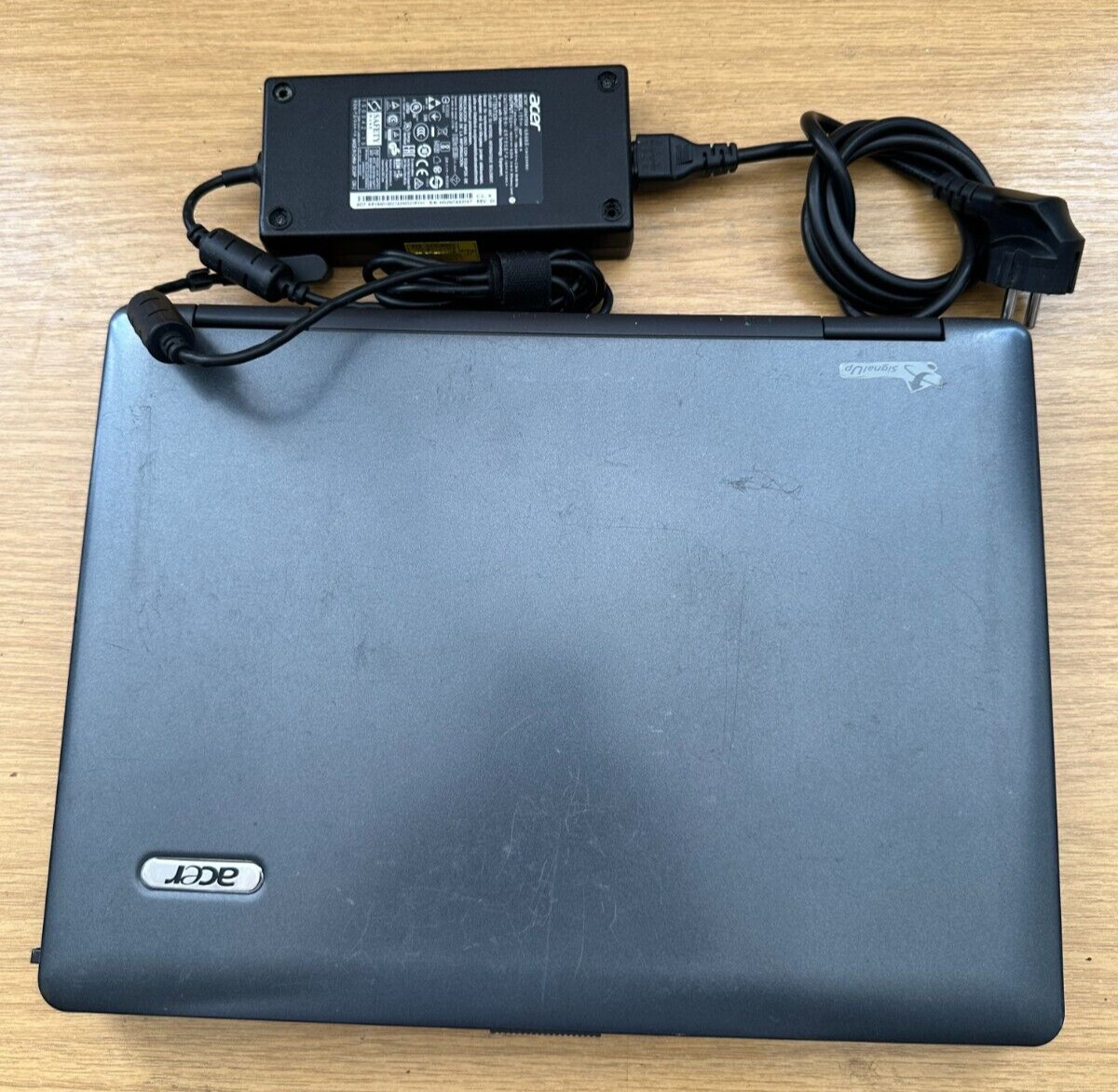 Acer Extensa 5220 @ 15.4 ” Intel Celeron 1.73GHz 80GB HDD 2GB RAM Laptop