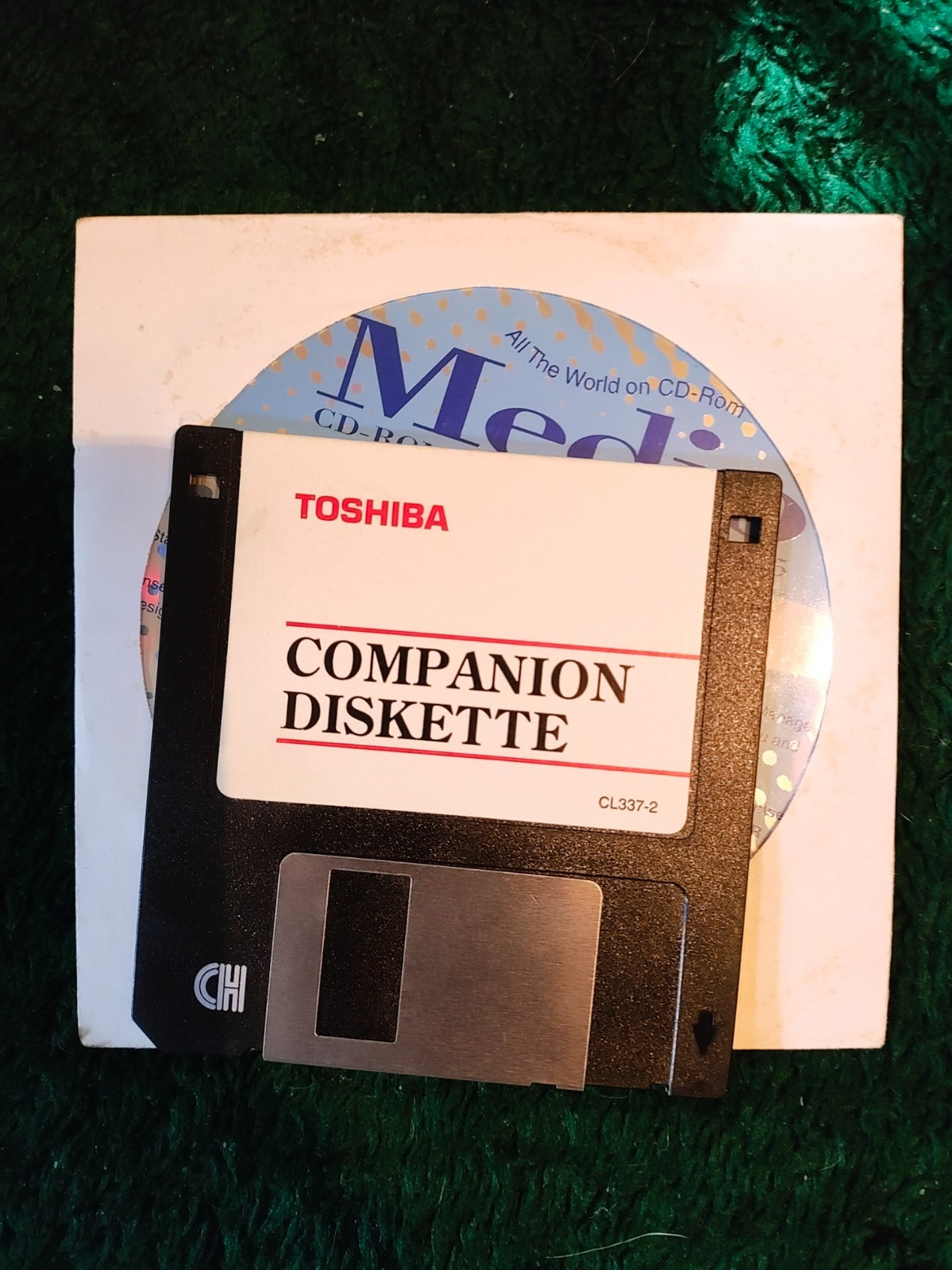 Toshiba Satellite 205CDS Pentium 100/16mb/4gb/6xcdrom/win95