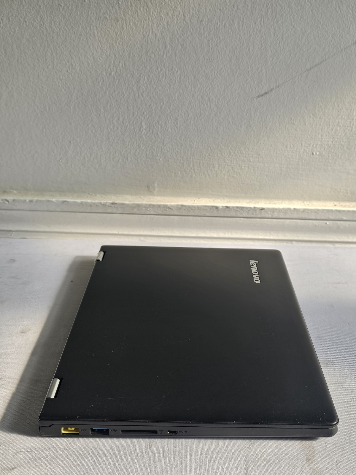 Lenovo Yoga 2 11 Laptop – Intel Pentium N3540 – 4GB RAM – 500GB HDD Win 10 READ