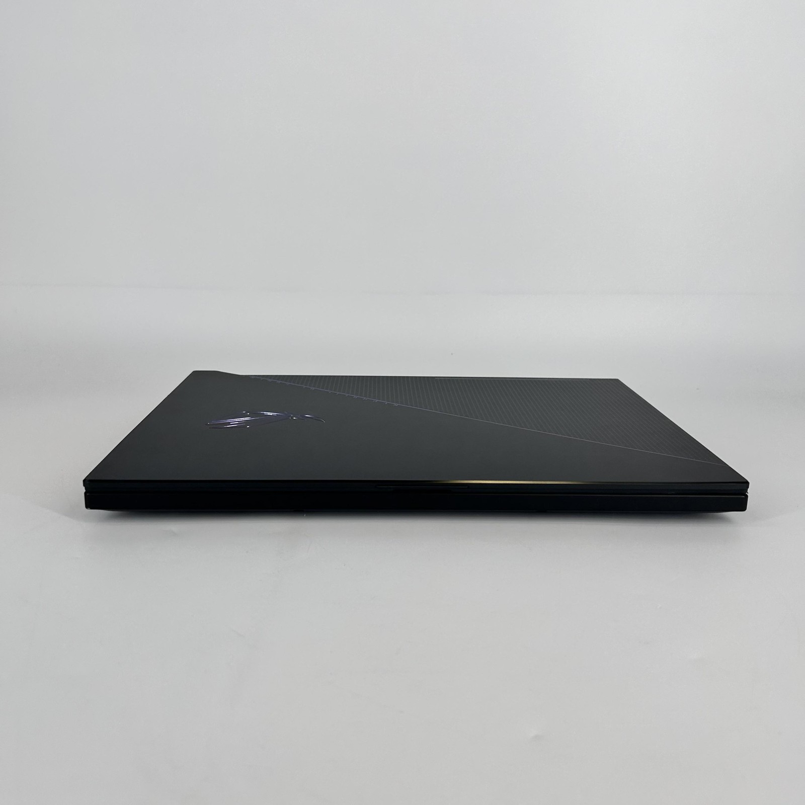 Asus ROG Zephyrus Duo 16 GX650 QHD+ 2.5 GHz Ryzen 9 7945HX 64GB 2TB SSD RTX 4090
