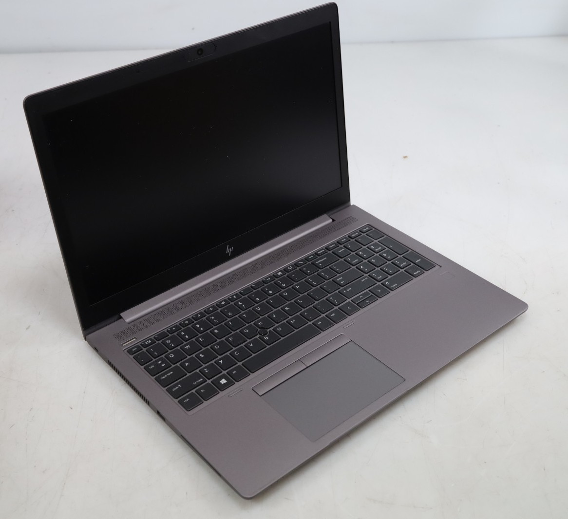 HP ZBook 15U G6 15.6″ Intel i5-8265U 8GB 256GB SSD Radeon Pro WX 3200 No COA OS