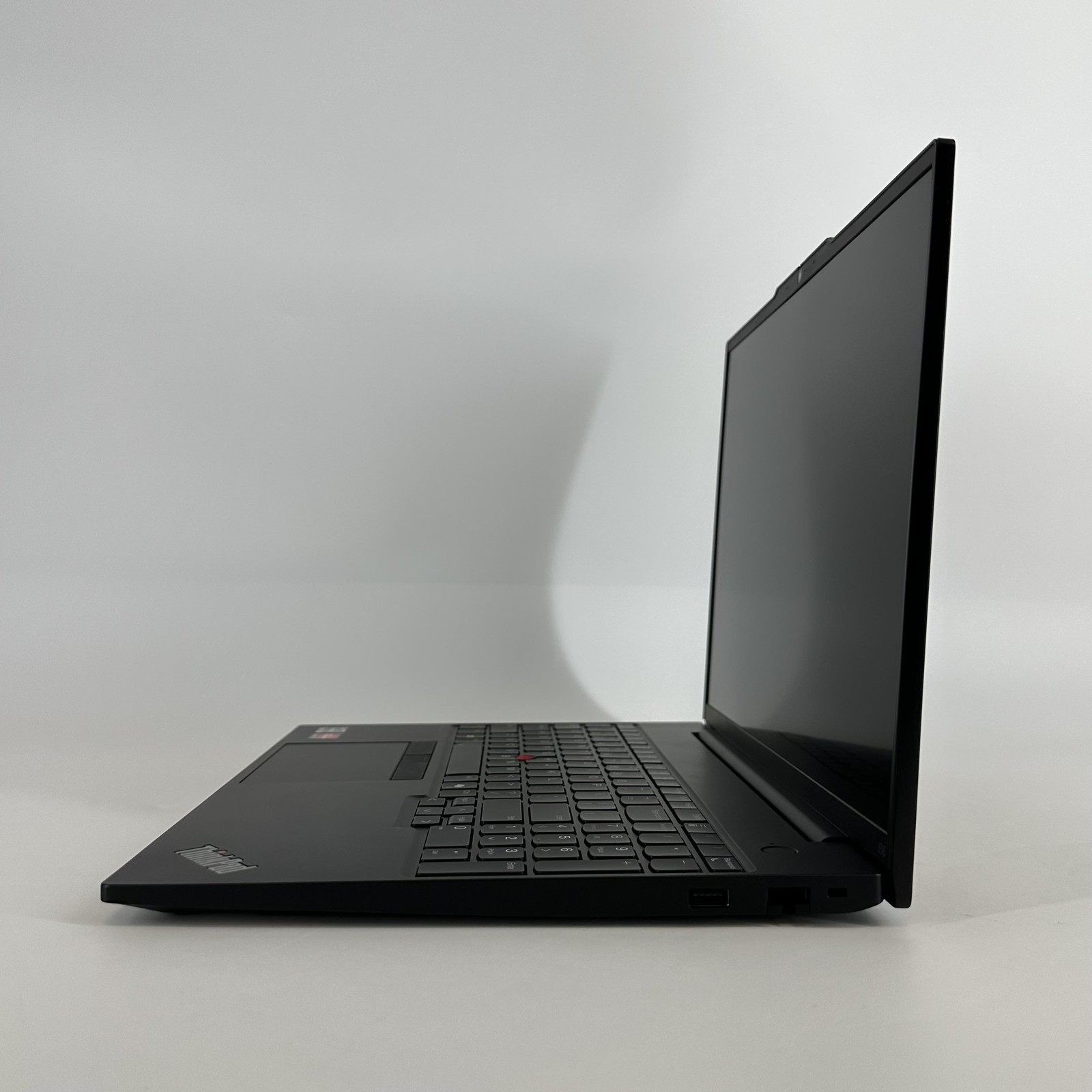Lenovo ThinkPad E16 Gen 2 FHD+ 2.9 GHz Ryzen 5 7535U 8GB 256GB SSD Very Good