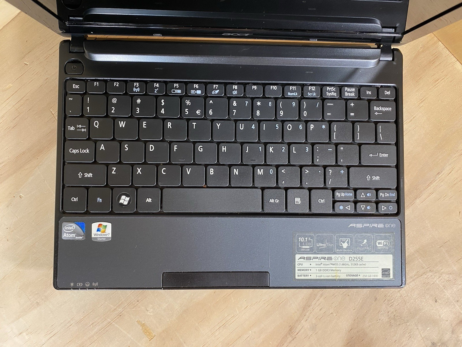 ACER Aspire One – D255E – 500GB HDD – 1GB RAM – SD – Win 7 Starter/bad batt
