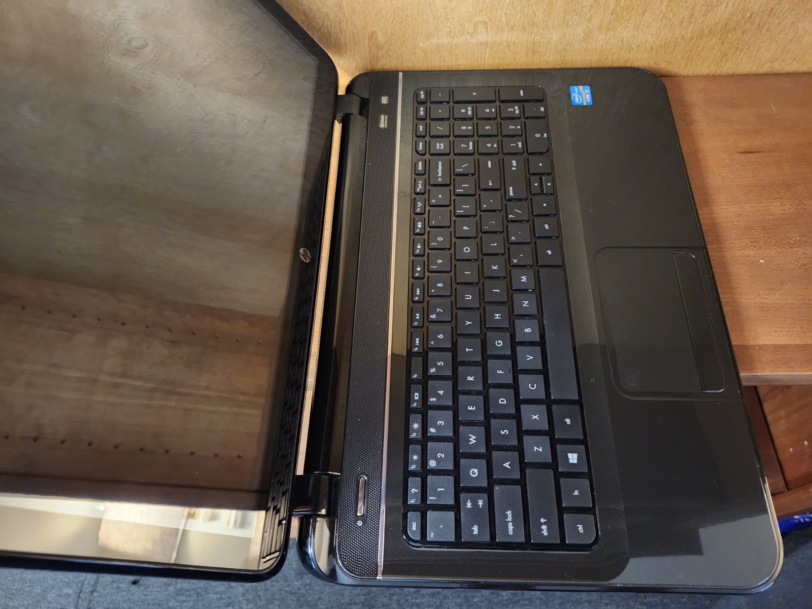 HP Pavilion 15-b161nr TouchSmart 15.6″ Core i3 – Untested