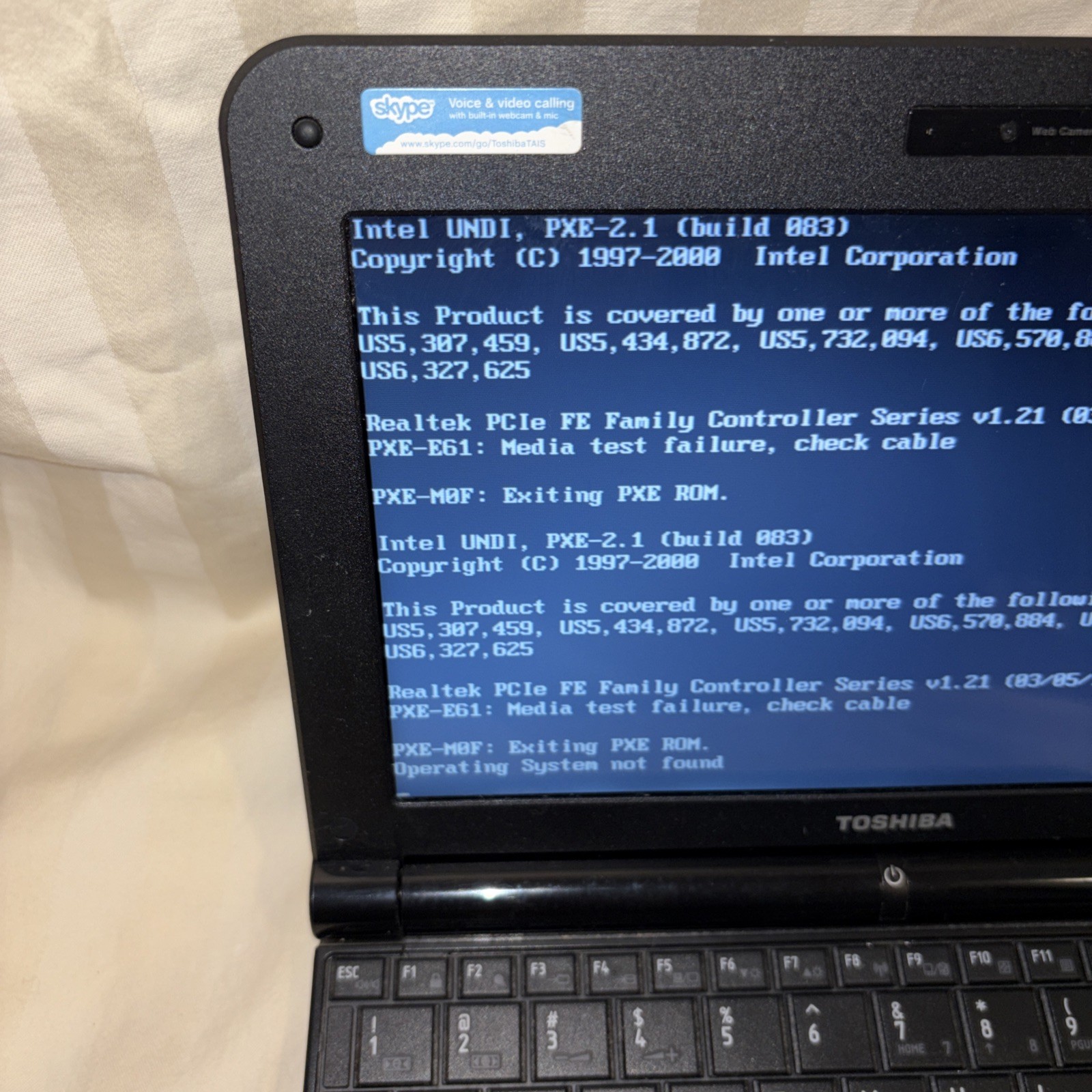 Toshiba NB255 10.1in Netbook Intel Atom 1.66GHz 2GB RAM 160 GB HDD Wi-Fi NO OS