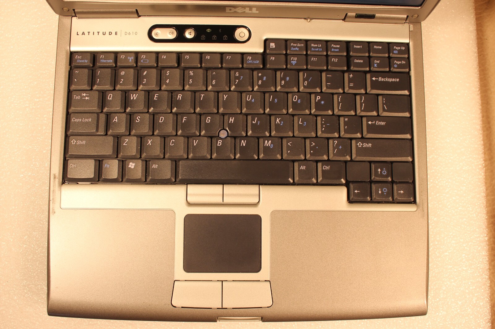 Dell D610 (1.60GHz/1.0GB/60GB/CDRW-DVD) XGA Win XP PRO – SERIAL & PARALLEL Ports