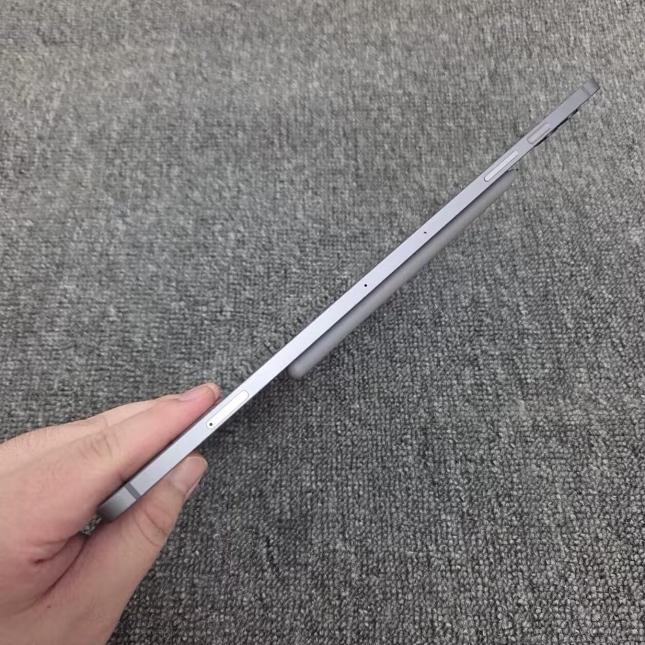 Samsung Galaxy Tab S9 FE+ 12.4″ 120Hz LCD Wi-Fi Tablet