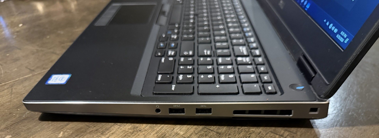 Dell PRECISION 7530 I7-8750H 32GB RAM 256GB NVME QUADRO P2000 WIN11 15.6 IN