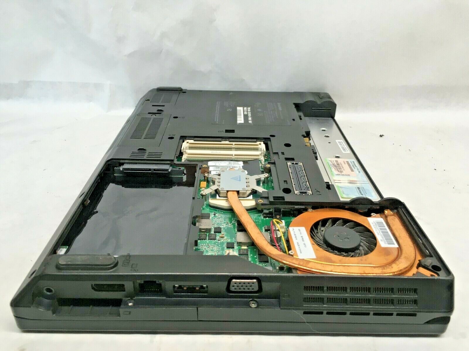 Lenovo ThinkPad L412 Core i3 Laptop For Parts Boots No Keyboard/HDD/DVD/Batt JR