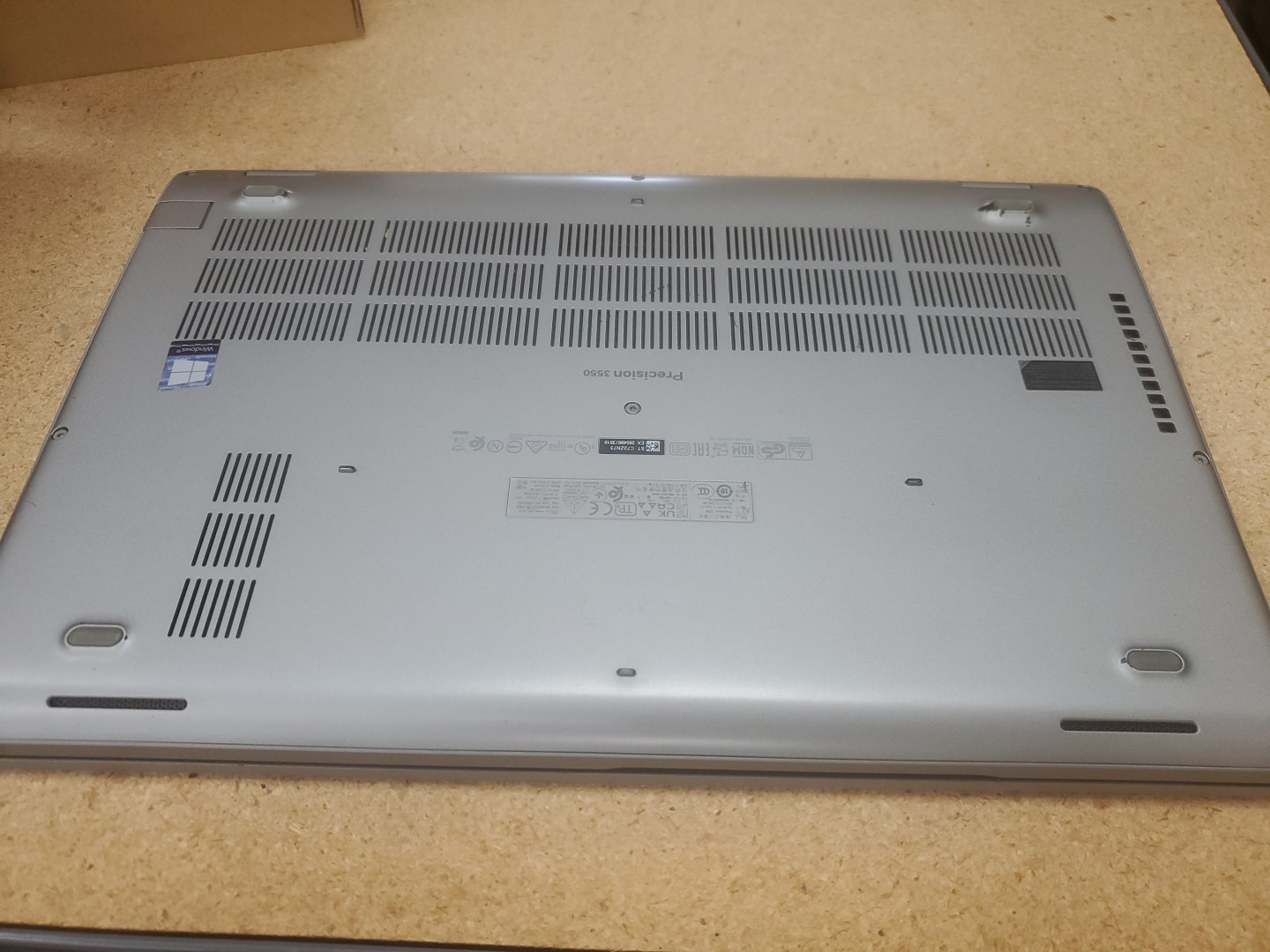 Dell Precision 3550 Laptop – i5-10310U 8GB 256GB SSD 15.6″ 051526-80