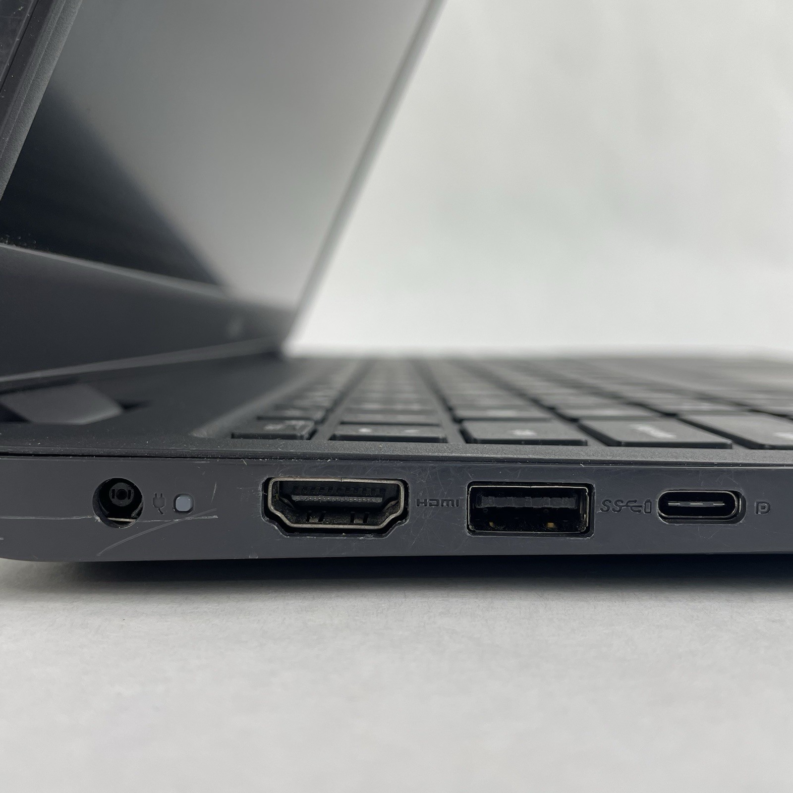 Dell Latitude 3510 15.6″ i7-10510U 1.80 GHz 8 GB RAM No SSD/OS/AC – Bad M.2