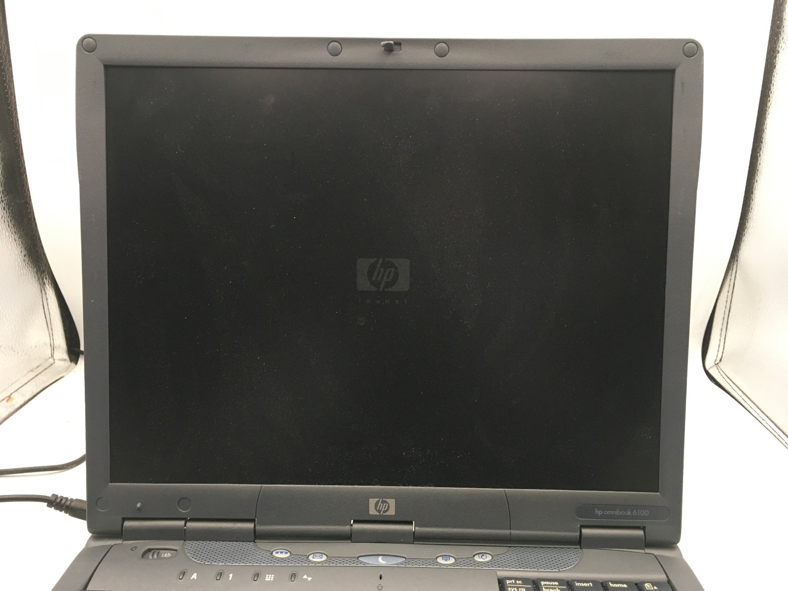 HP OMNIBOOK 6100 -FOR PARTS/FREEZE ON BOOT- INTEL PENTIUM M – 128MB RAM -READ-BB