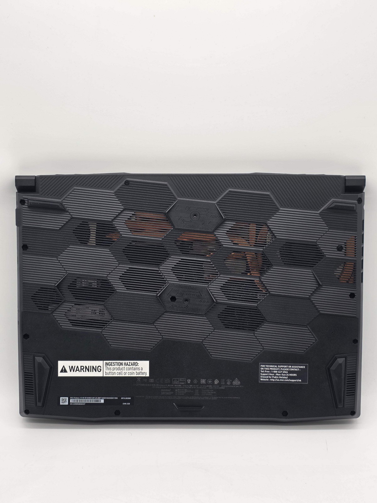 MSI Katana 15 HX B14WEK 15.6″ Core i7-14650HX 2.2GHz RTX 5050 16GB RAM 512GB SSD