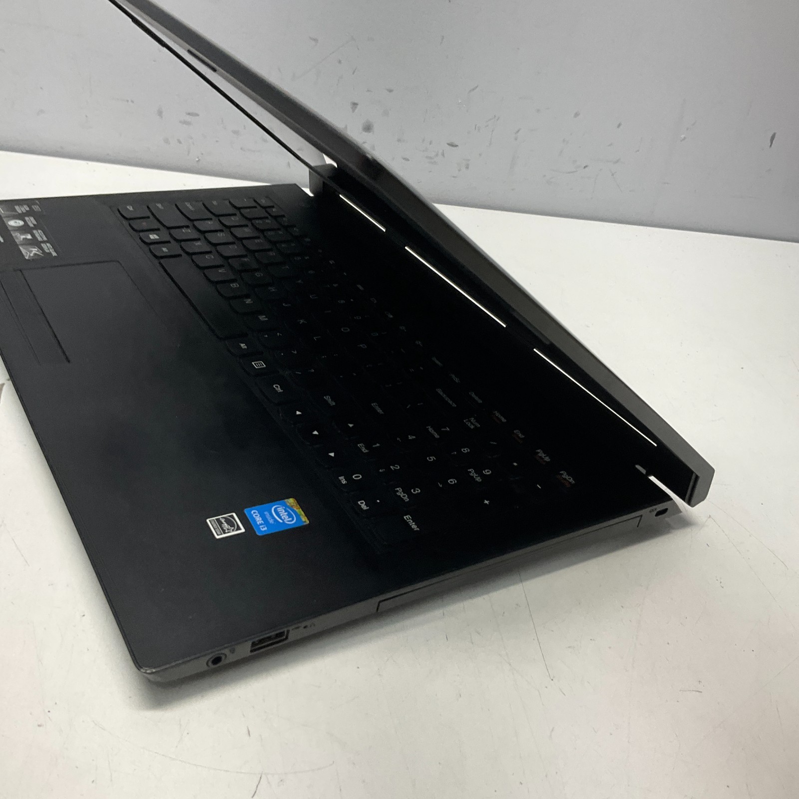Lenovo Laptop B50-80 Intel i3-4005U @ 1.70 GHz 4GB 250GB SSD Windows 10 Pro