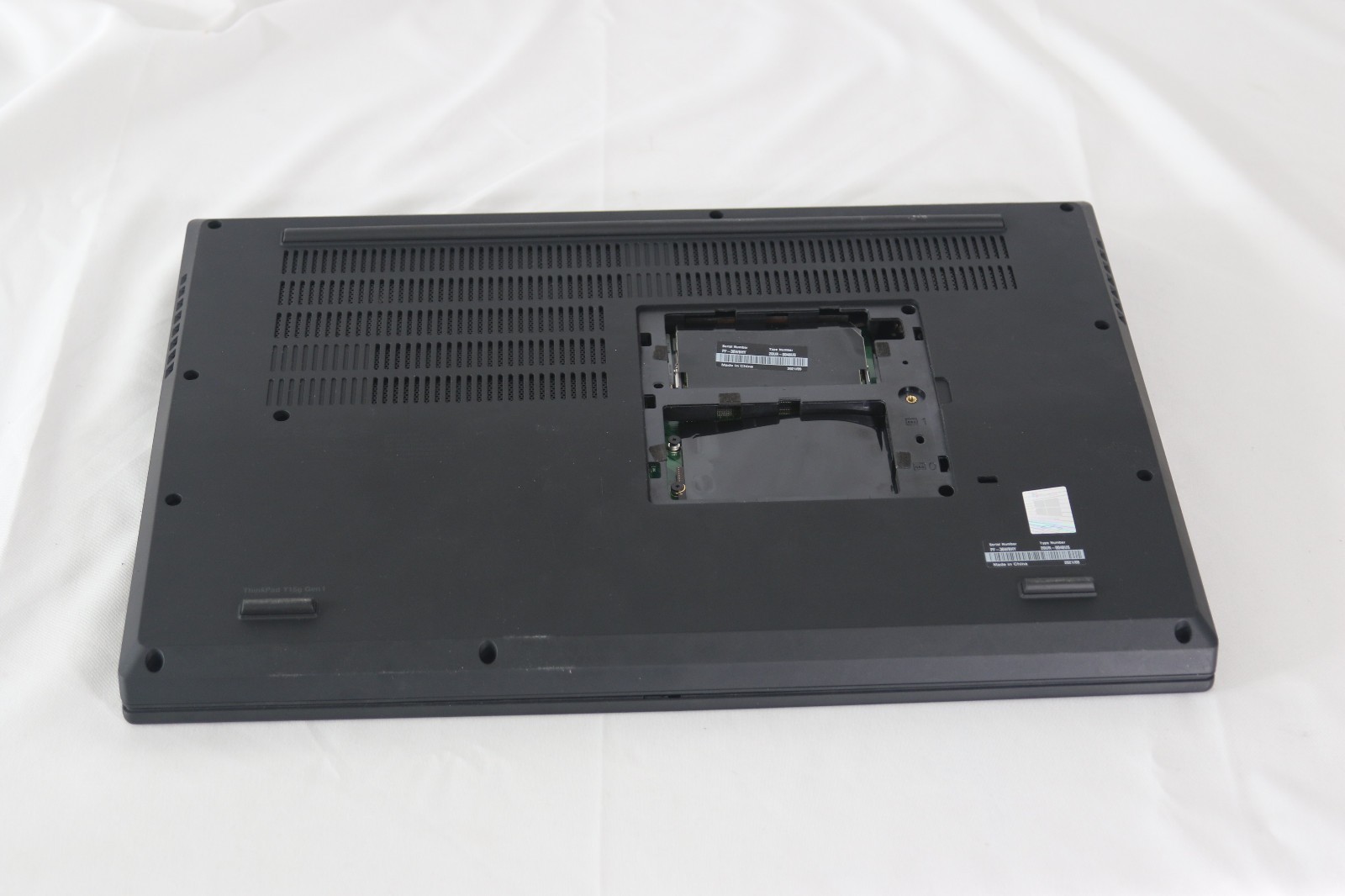 Lenovo ThinkPad T15g Gen 1 i7-10875H / NVIDIA RTX 2070 Max-Q8GB / 32GB / 1TB