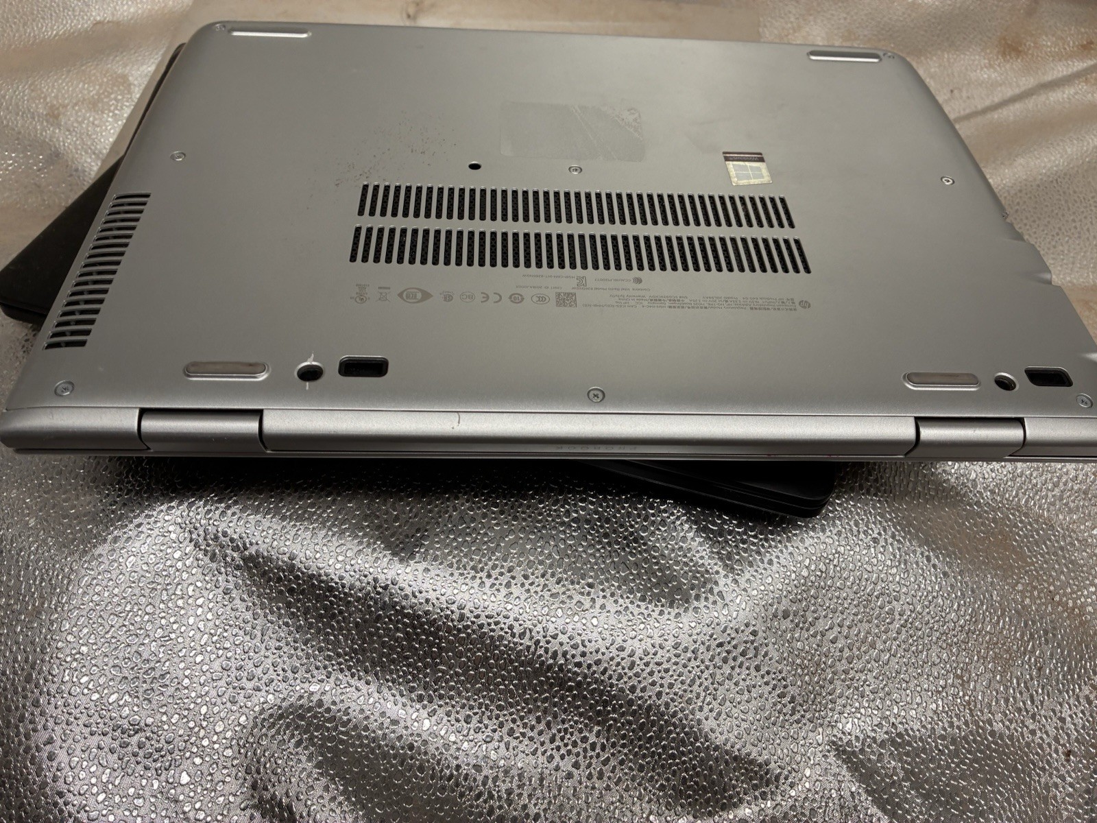 HP HP ProBook 640 G4 i5-8250U 1.60 GHz No RAM No SSD No Adapter READ