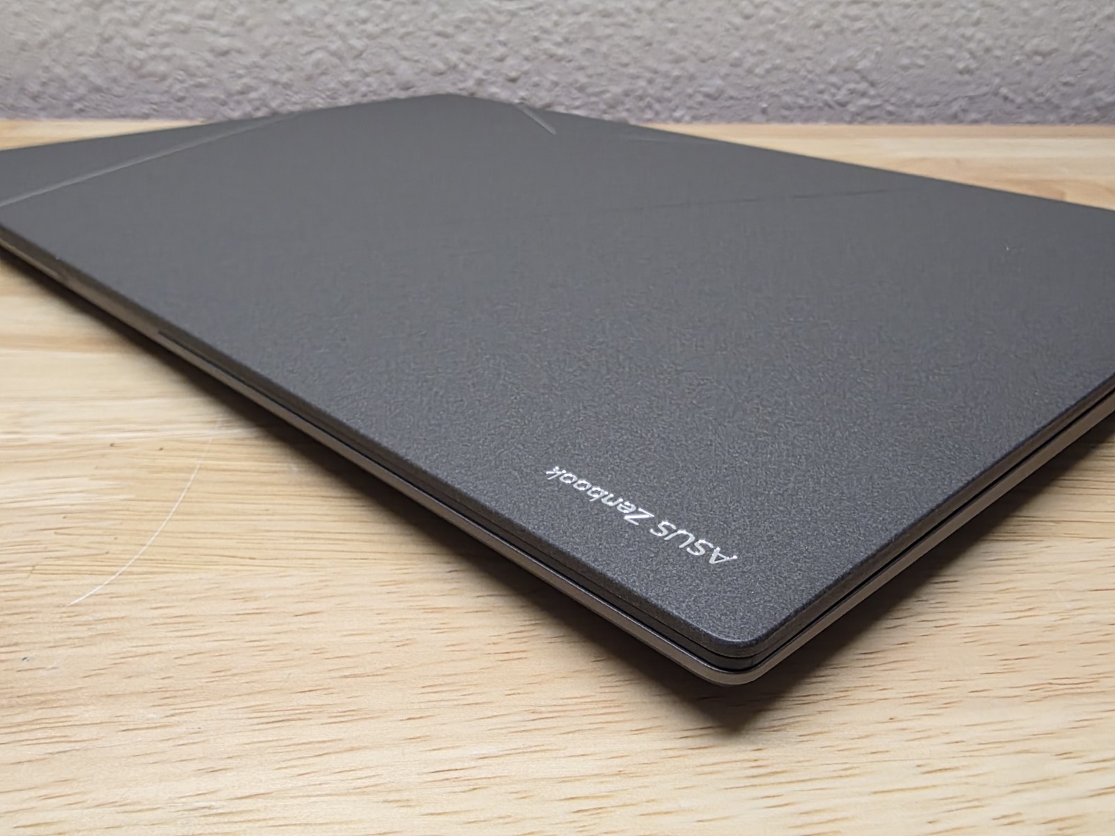 ASUS Zenbook S 14” 3K OLED Touch 120Hz Core Ultra 7 32GB 1TB Copilot+