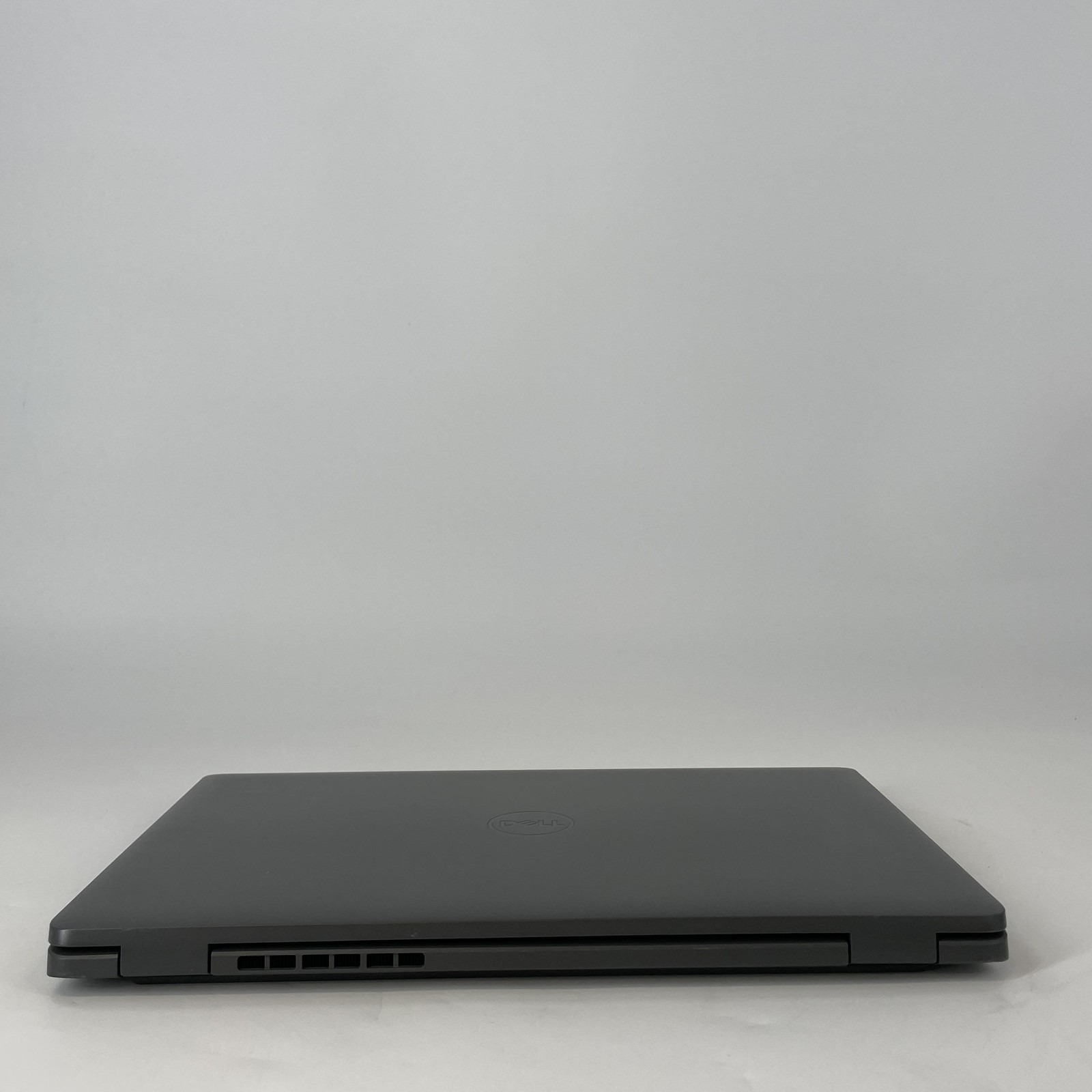 Dell Latitude 3540 15.6 Gray FHD 1.7 GHz i7-1355U 16GB RAM 256GB SSD Good