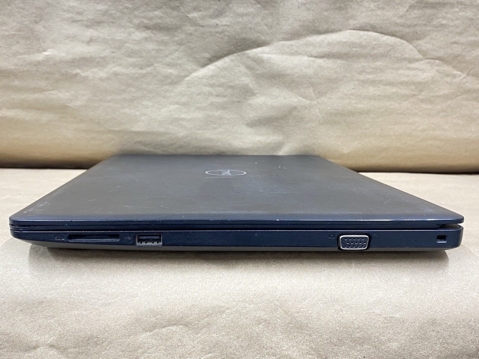 Dell Latitude 3490 – 14″ FHD – i5-8250U – 4GB – 128GB SSD – Win 11 Pro BIOS LOCK