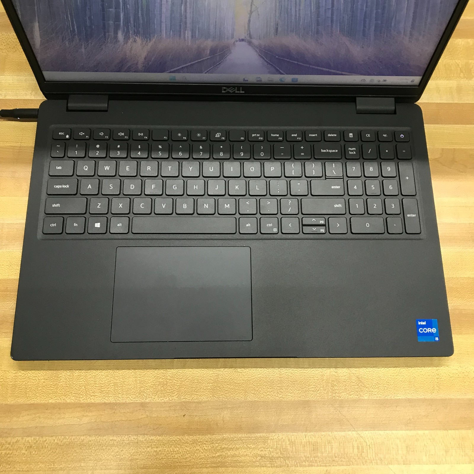 Dell Latitude 3520 15.6″ i5-1135G7 2.4GHz 8GB RAM 256GB SSD (Windows 11 Pro)