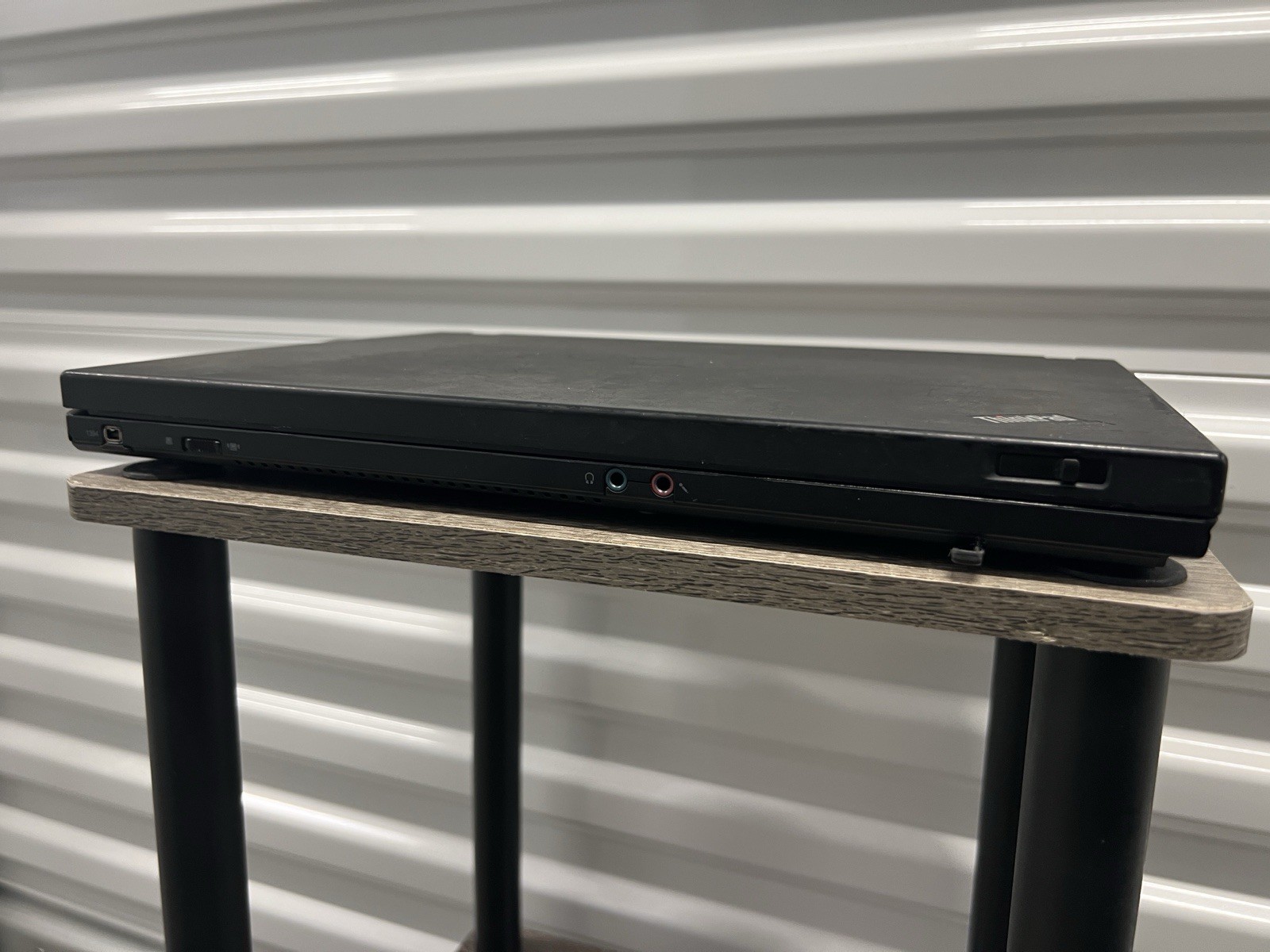 Lenovo ThinkPad T61 Intel Core 2 Duo T7300 2.00GHz No HDD – Parts AS IS