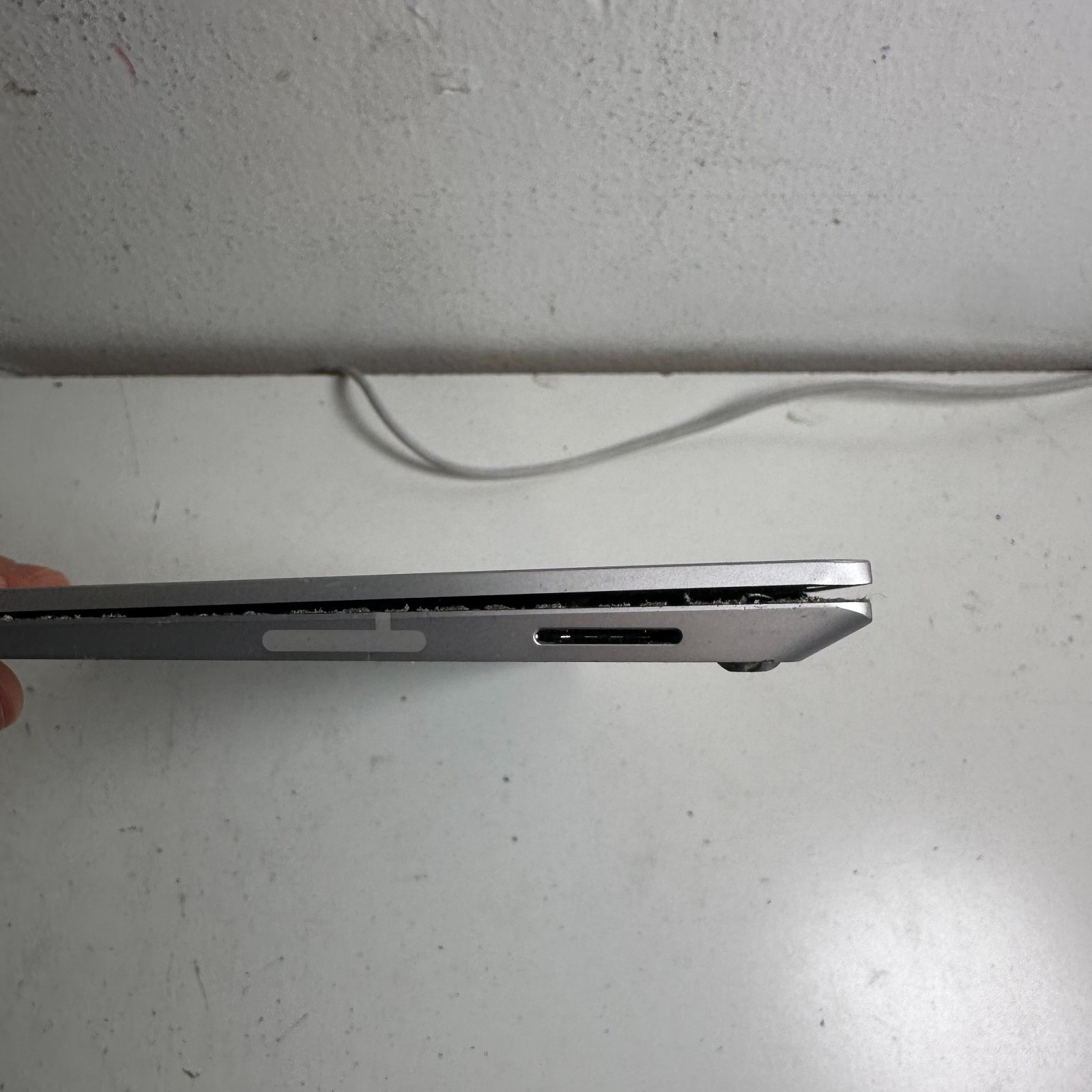 Microsoft Surface 2 1769 13.5″ PixelSense Touchscreen Display Laptop – for Parts