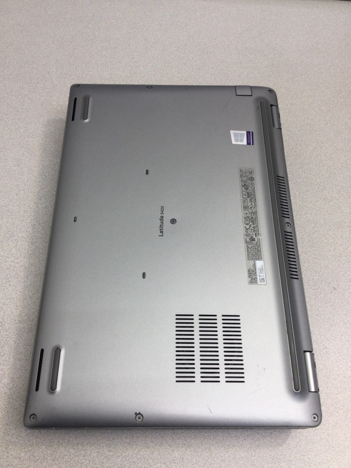 Dell Latitude 5420 14” (128 GB SSD Core i5-1145G7 2.60GHz 8GB RAM ***READ****