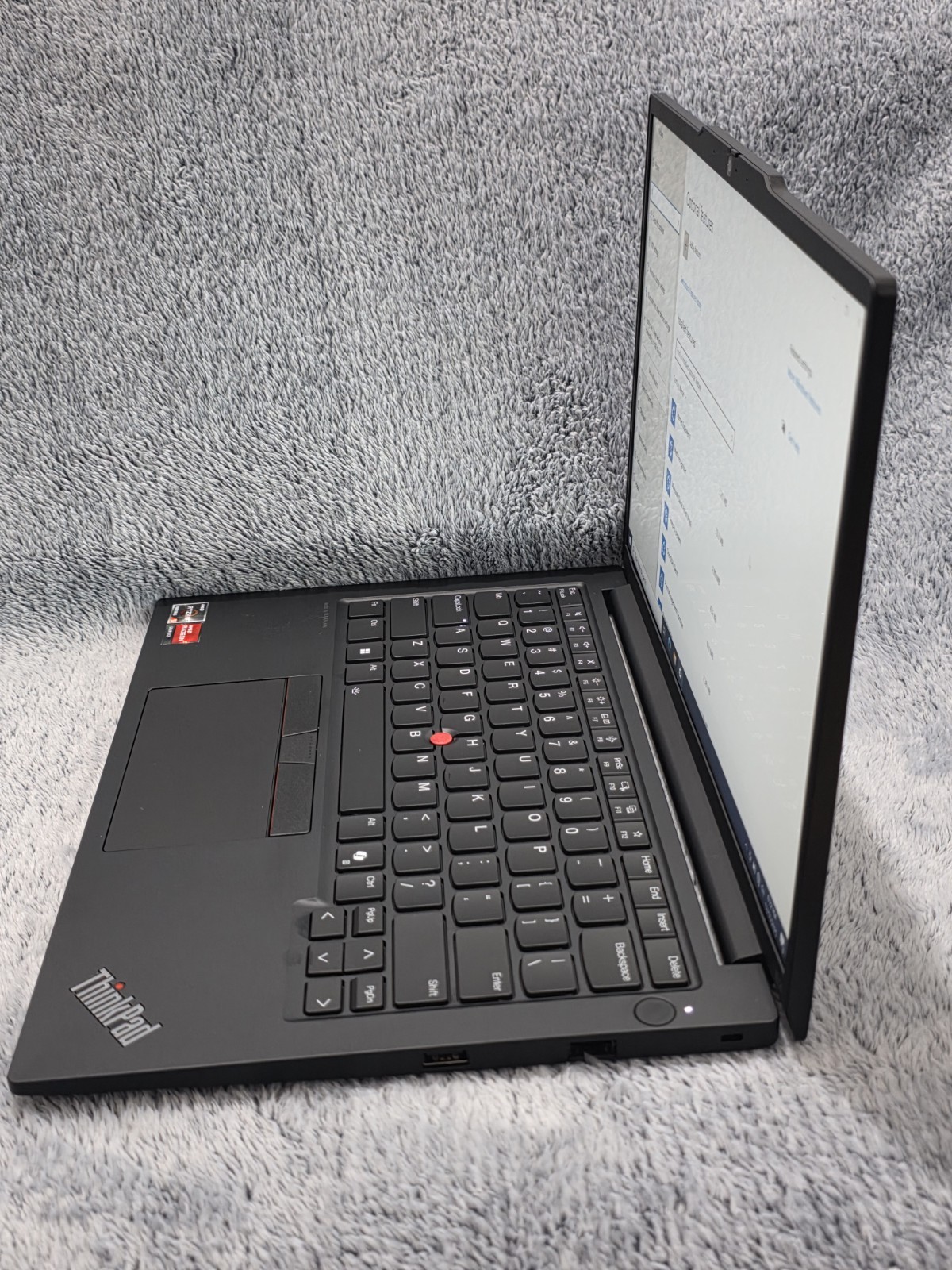 Lenovo ThinkPad E14 Gen 6 FHD+ 2.9 GHz Ryzen 5 7535U 8GB 256GB SSD Excellent