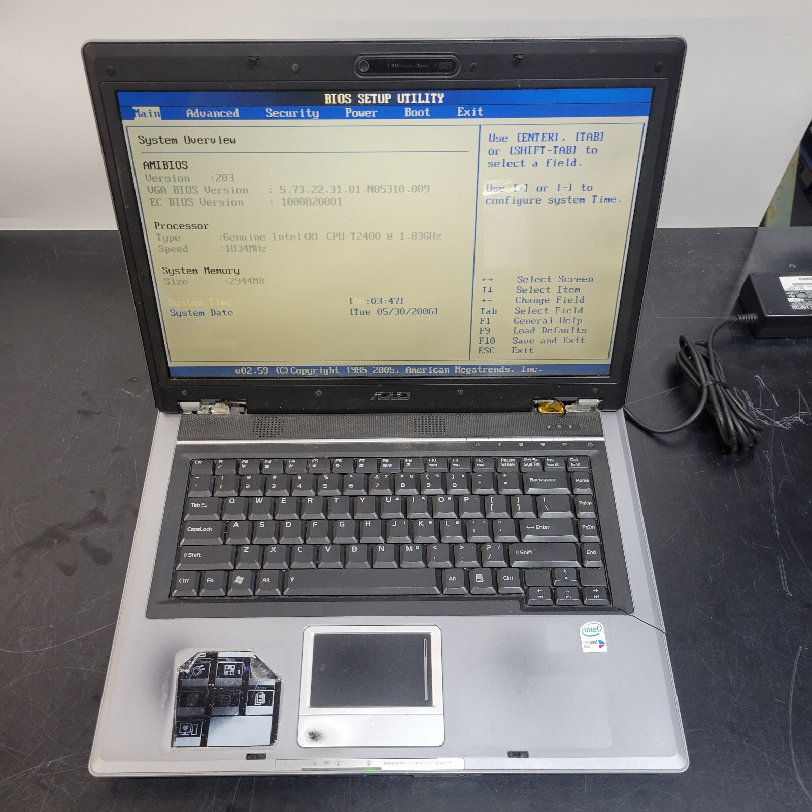 ASUS F3JM-AP012P 15.4″ Core 2 Duo T2400 3 GB RAM 0 GB HDD