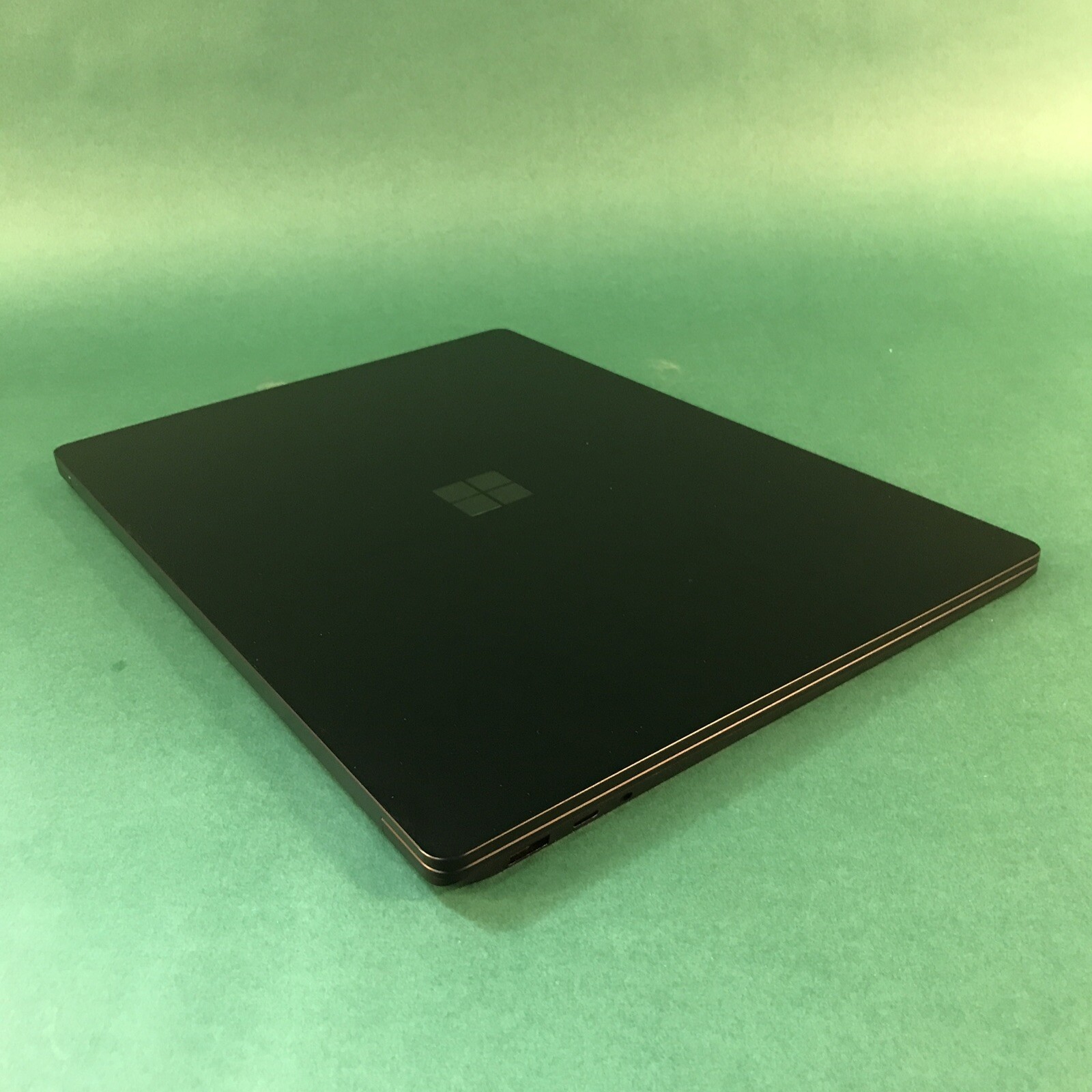 Microsoft Surface Laptop 4 15″ Touch i7-1185G7 512GB SSD 8GB RAM Win11Pro 1979