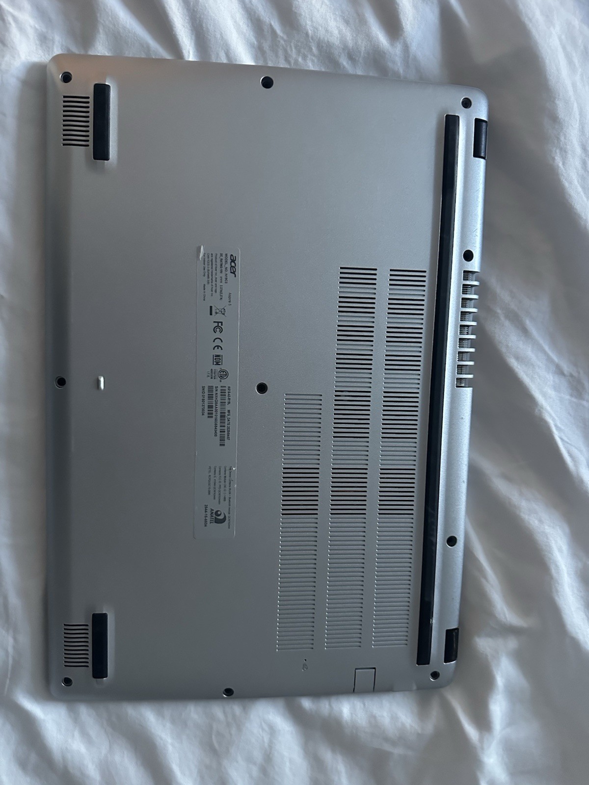 Acer Aspire 5 A515-43-R19L 15.6″ Laptop AMD Ryzen Barely Used With Charger