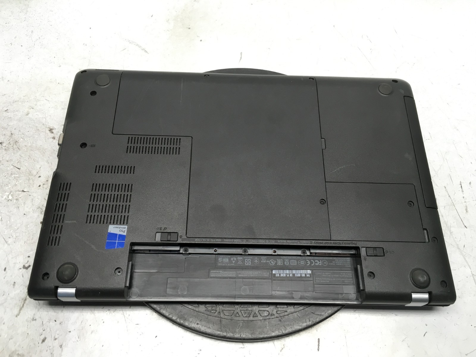 Lenovo ThinkPad E560 Intel i5-6200U 2.3GHz 4 GB NO HDD