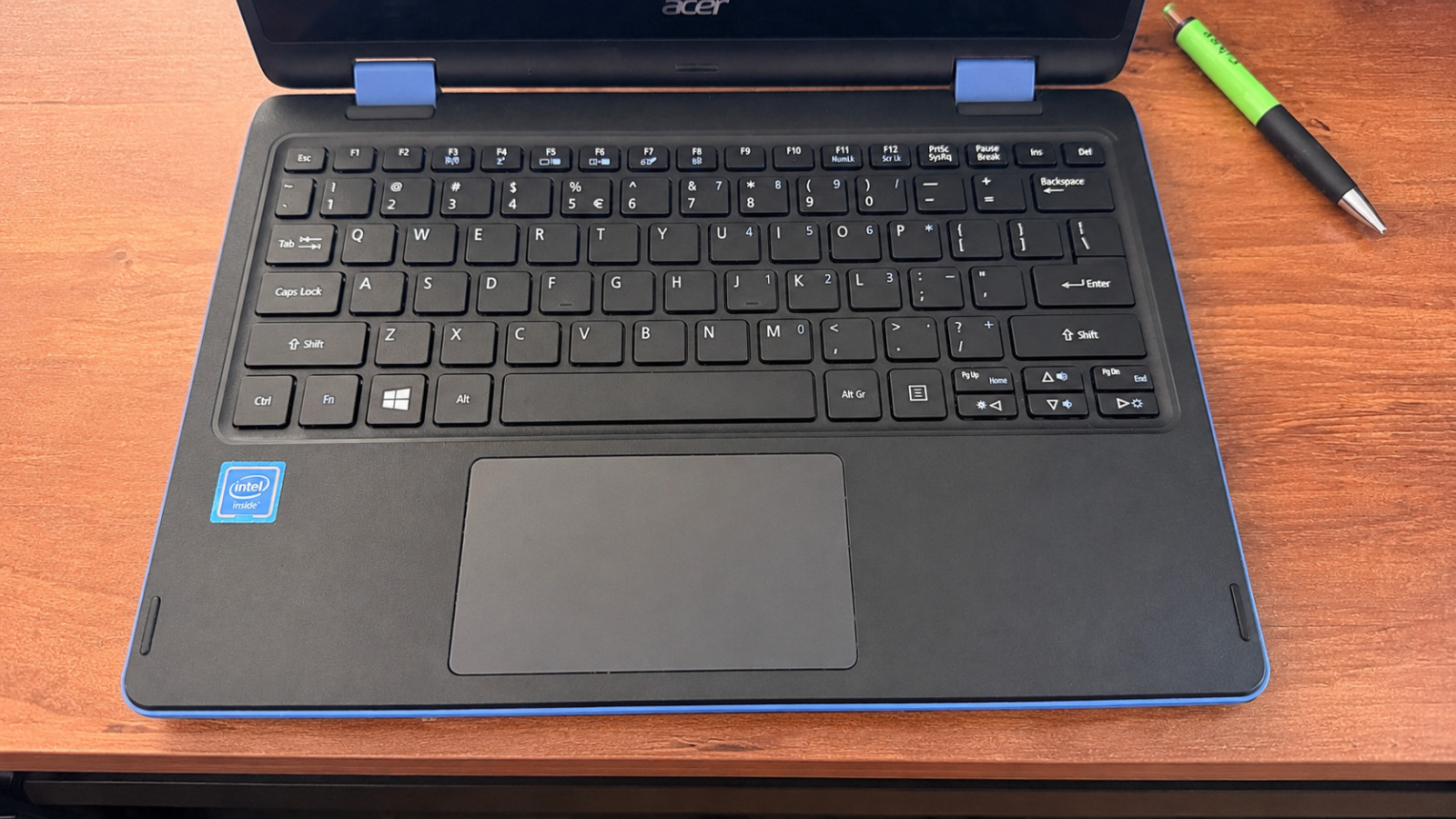 Acer Aspire R3-131T | 11.6″ Touchscreen 2-in-1 Laptop | Intel Celeron | 2GB RAM