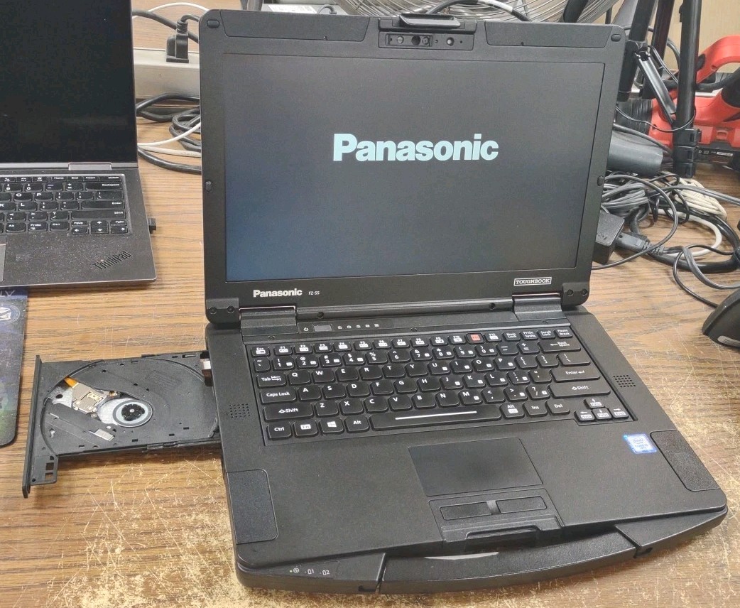 Panasonic Toughbook FZ-55 14″ W/ i5-8365U 16GB, 256GB, DVD. NON Touch!