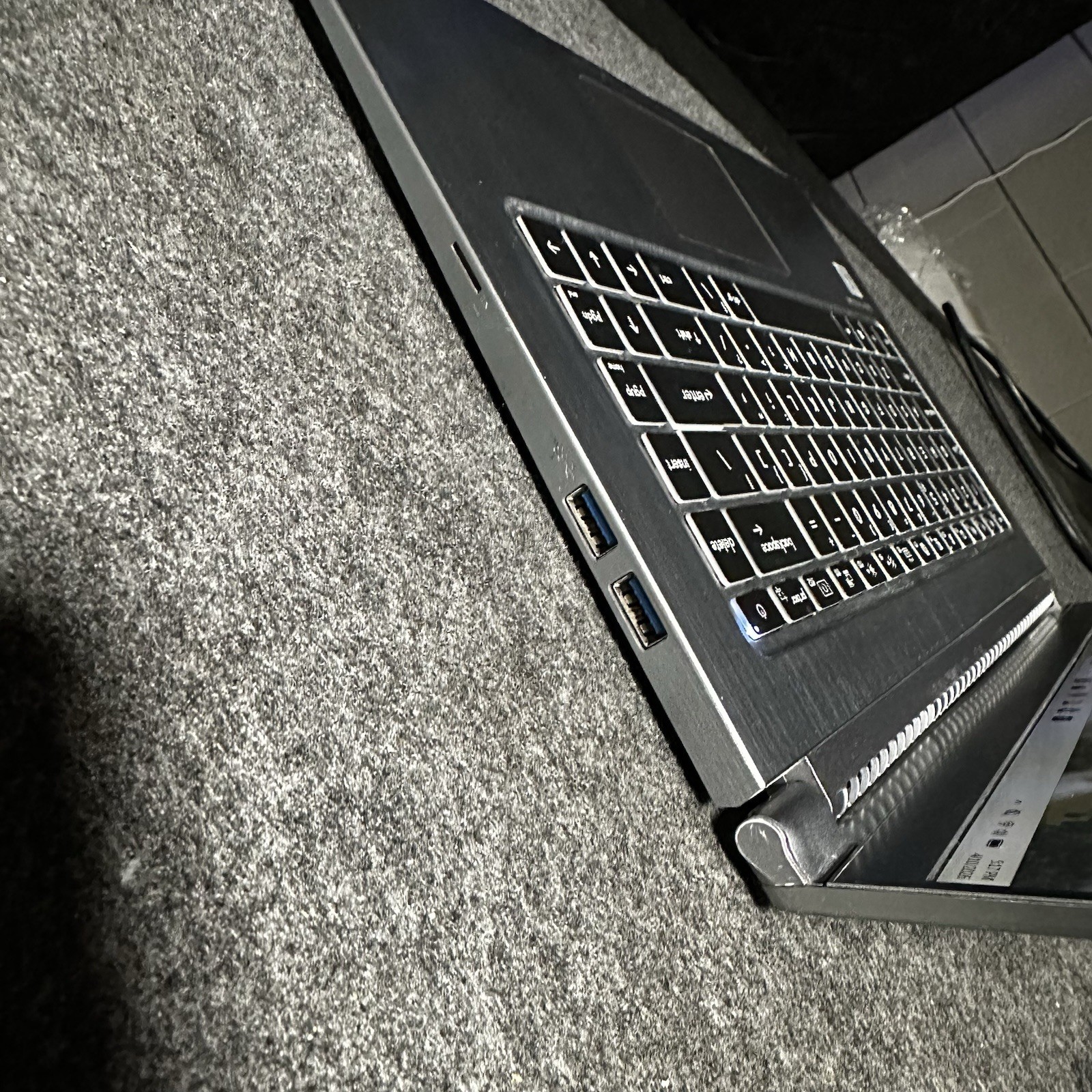MSI Modern 15 A10M-450US INTEL i5 10210U 16GB RAM 512GB SSD