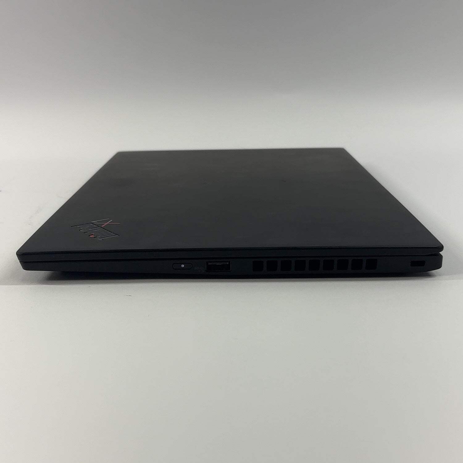 Lenovo ThinkPad X1 Carbon Gen 8 20u90067us 14″ i7-10610U 1.8GHz 16GB RAM 1TB SSD