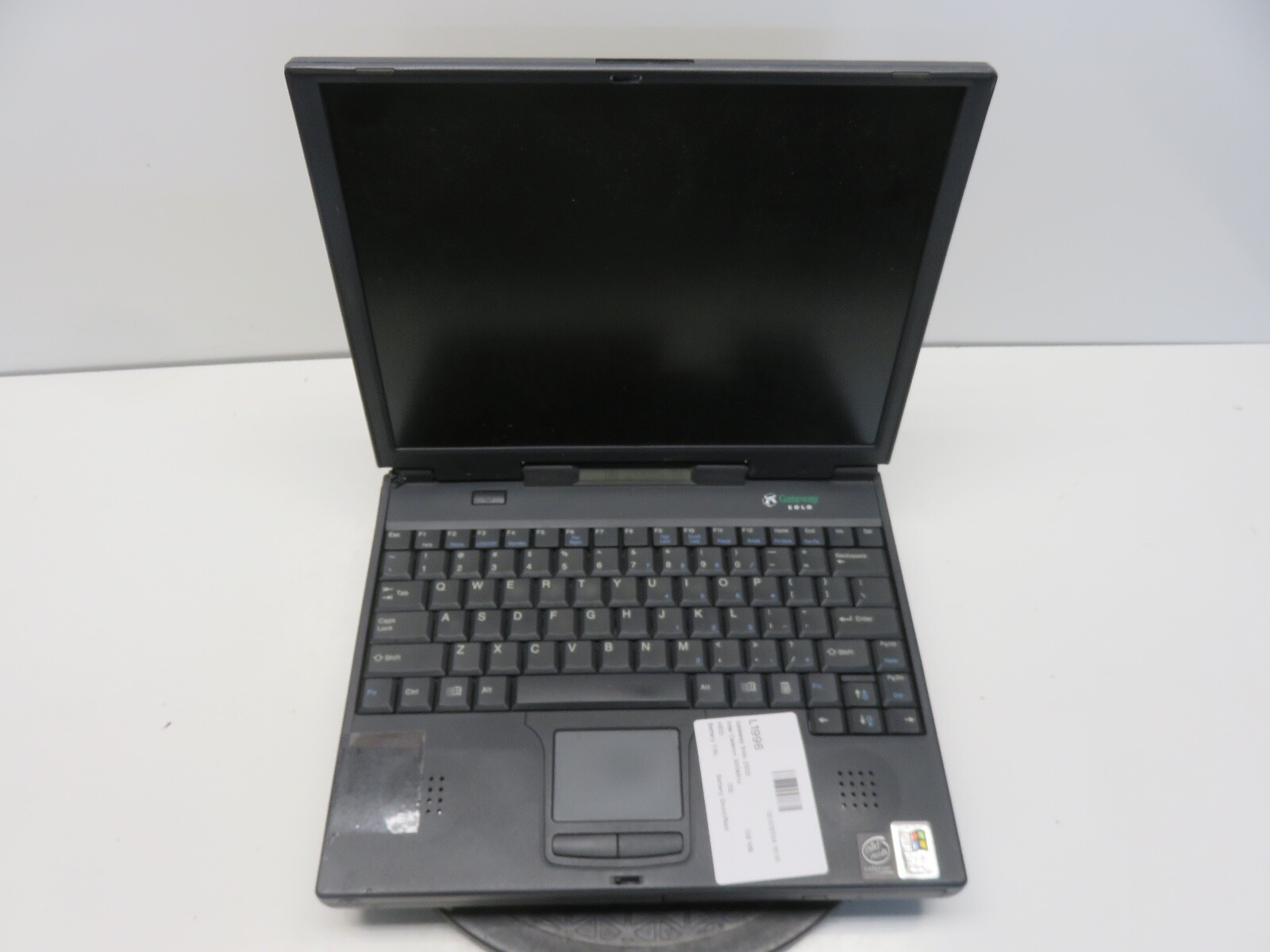 Gateway Solo 2500 Intel Celeron 300MHz 128 MB NO HDD No Batt
