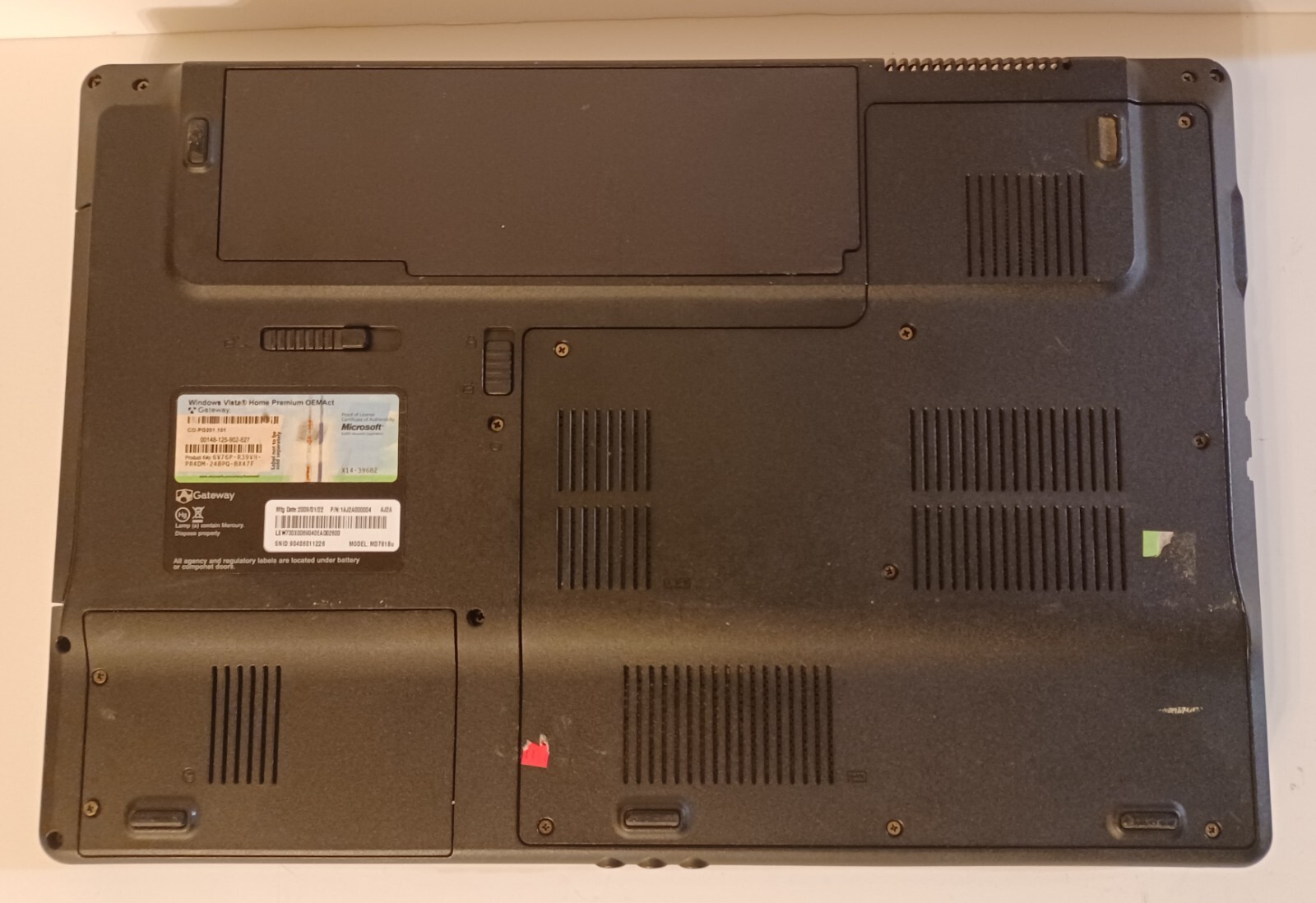 Gateway Model AJ2 15.8in Intel Duo T6400 2.00GHz 4GB Ram No OS/HDD Parts/Repair