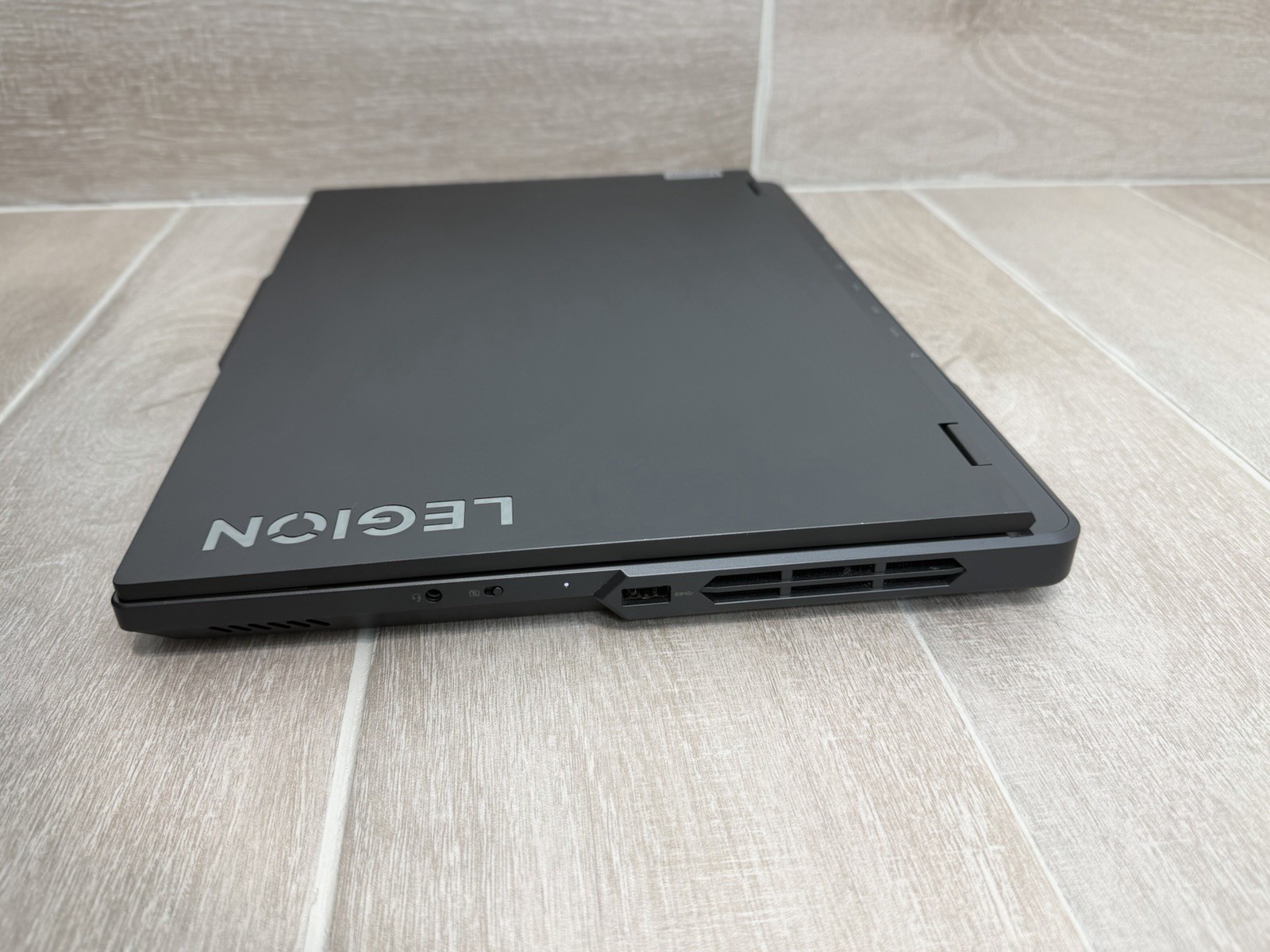 Legion Pro 5 16IRX8 16″ Core i7-13700HX GeForce RTX 4060 16GB RAM 512GB SSD