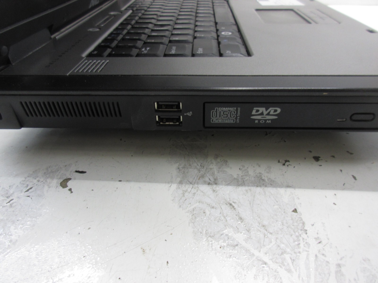 Dell Precision M6300 Intel Core 2 Duo 2.00GHz 4GB NO HDD No Batt