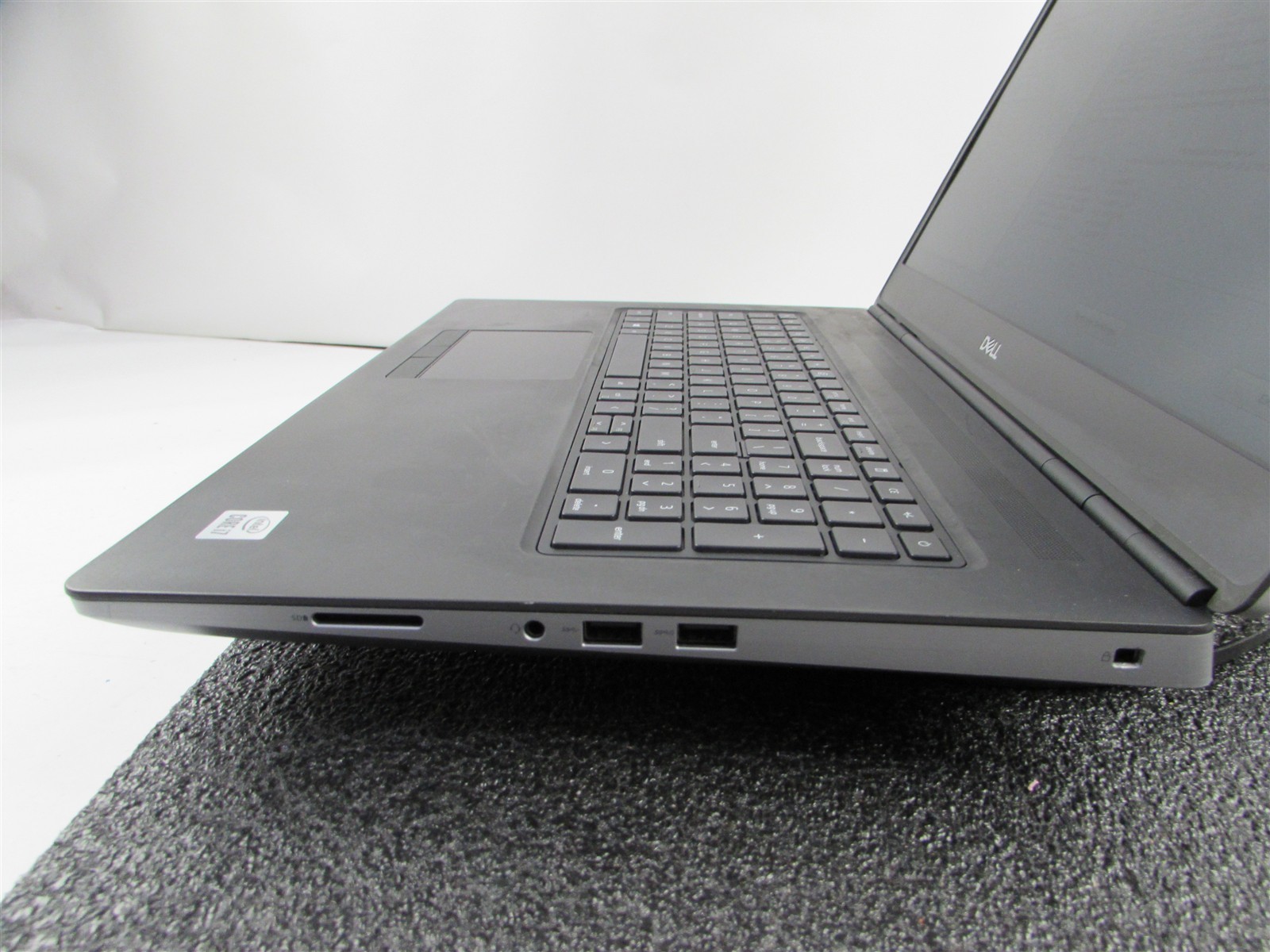 DELL PRECISION 7750 FHD CORE I7-10850H 1TB 32GB RAM RTX 4000 WIN 11 PRO NO BATT