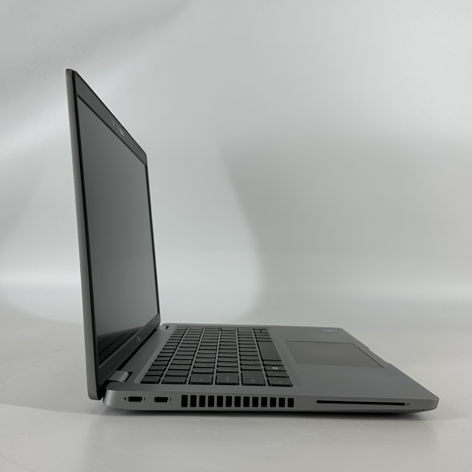 Dell Latitude 5430 14 Gray FHD 1.7 GHz i7-1255U 16GB RAM 256GB SSD Very Good