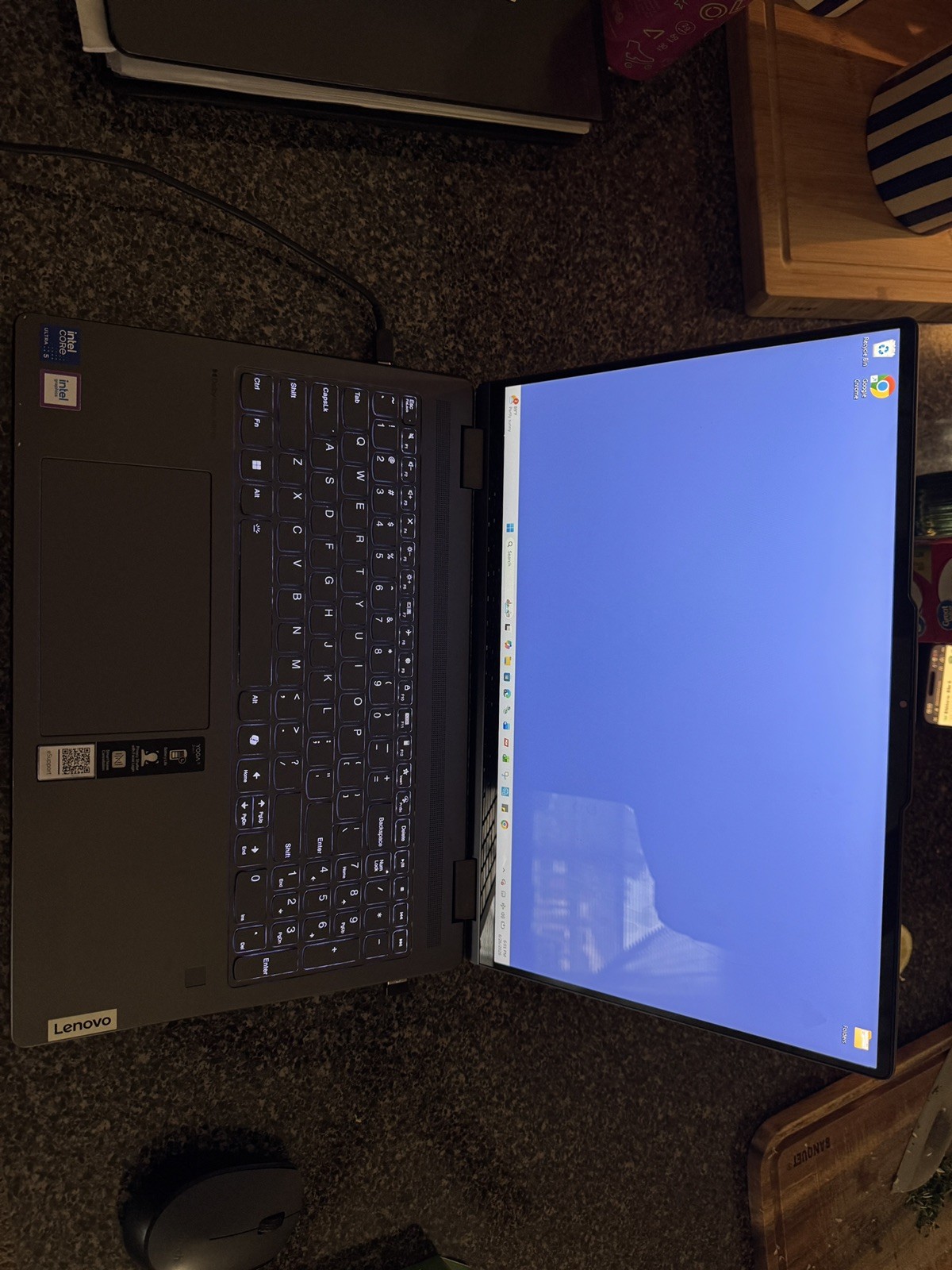 Lenovo Yoga 7 16IAP7 16″ (256GB SSD, Intel Core i5 12th Gen., 4.40 GHz, 8GB)…