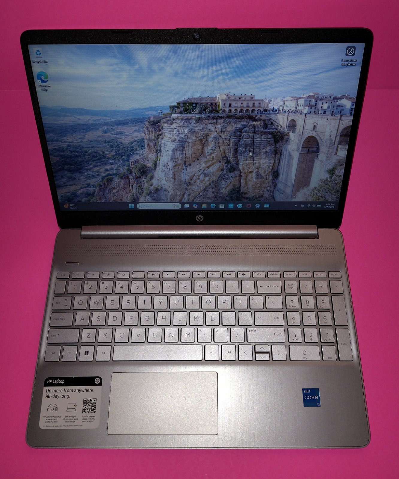 HP 15.6″ Touch Laptop Intel Core i3-1115G4 / 256GB SSD 8GB RAM Win 11 Home