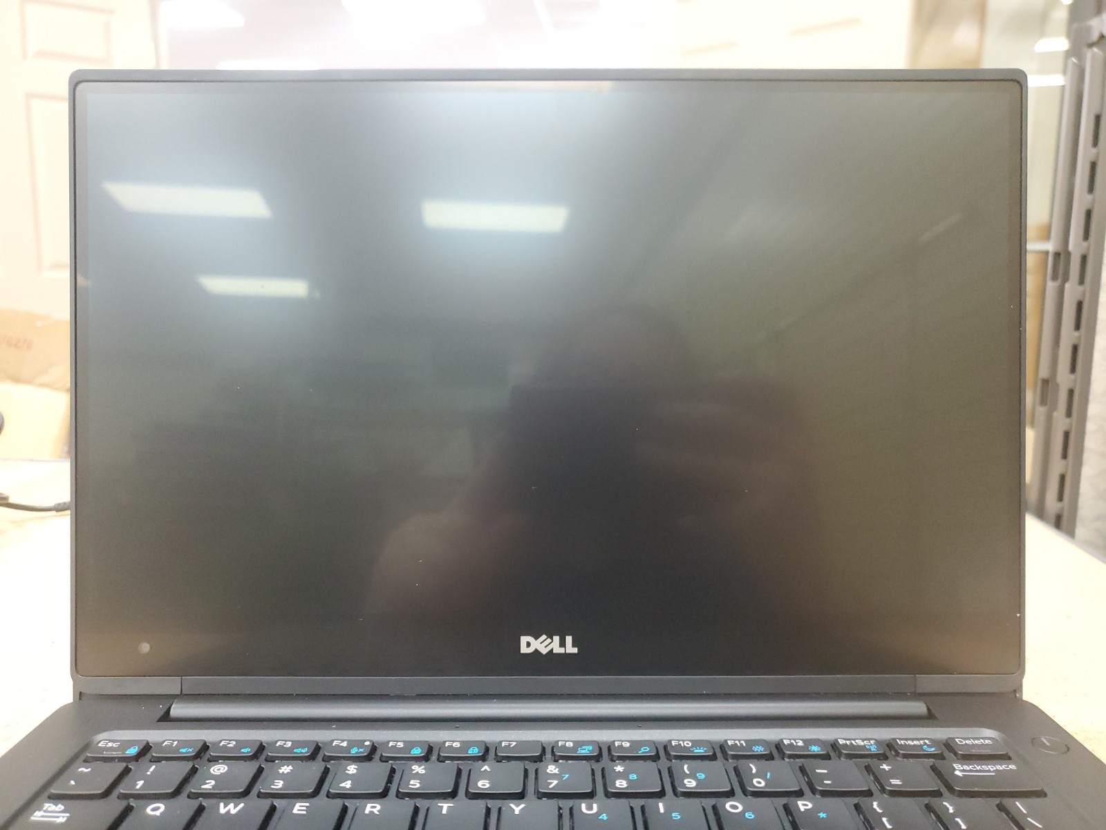 14″ Dell Latitude 7370 Laptop m7-6y75 8GB RAM 500GB SSD Win 11 Pro 060126-4