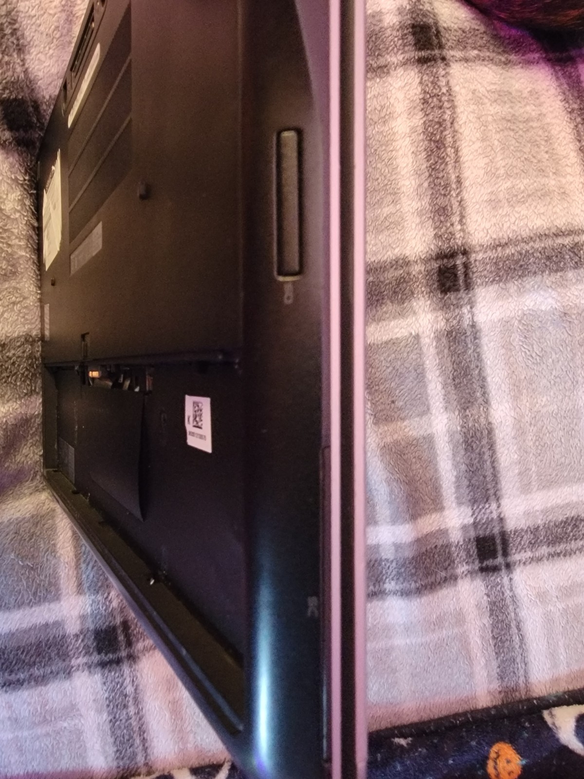 Dell Latitude E7440 14”- i5 4310U, 1.9GHz, 8GB RAM)…