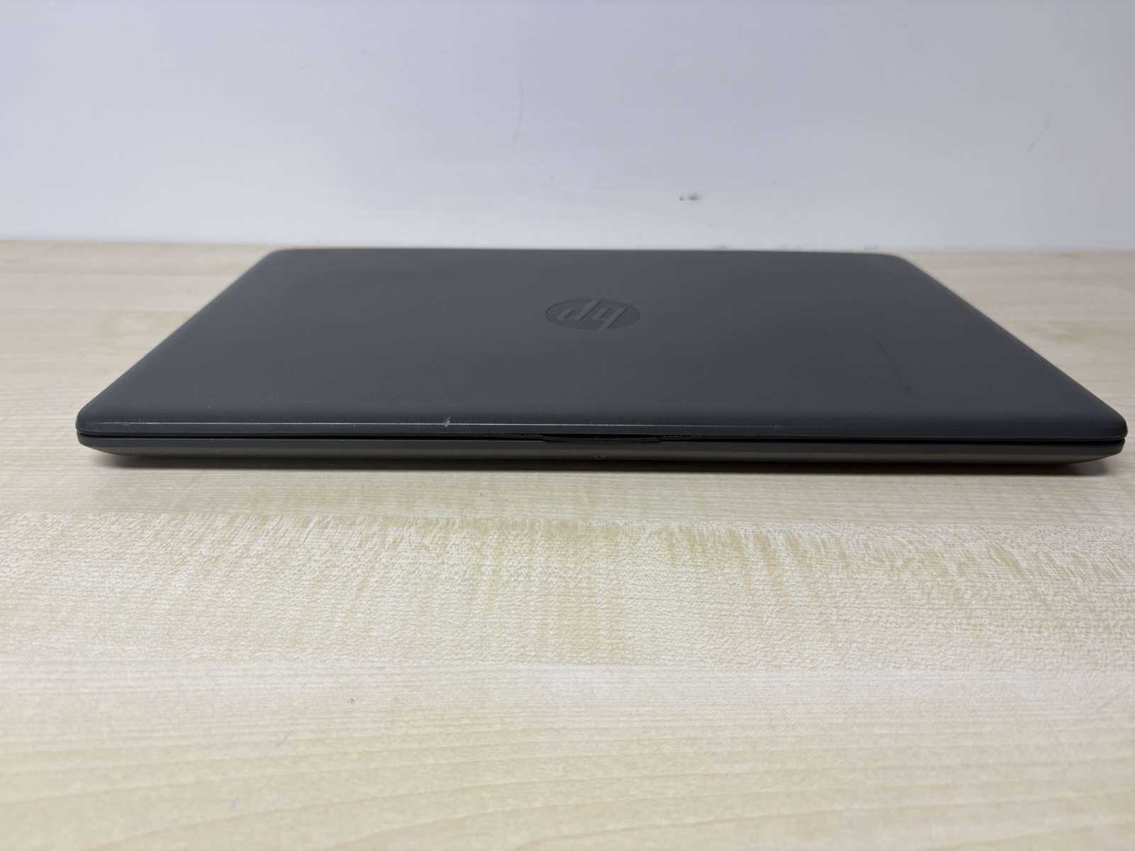 HP 255 G7 AMD Ryzen 3 2200U Radeon Vega 2.5GHz 15.6″ 8GB 256GB SSD Win 10 READ