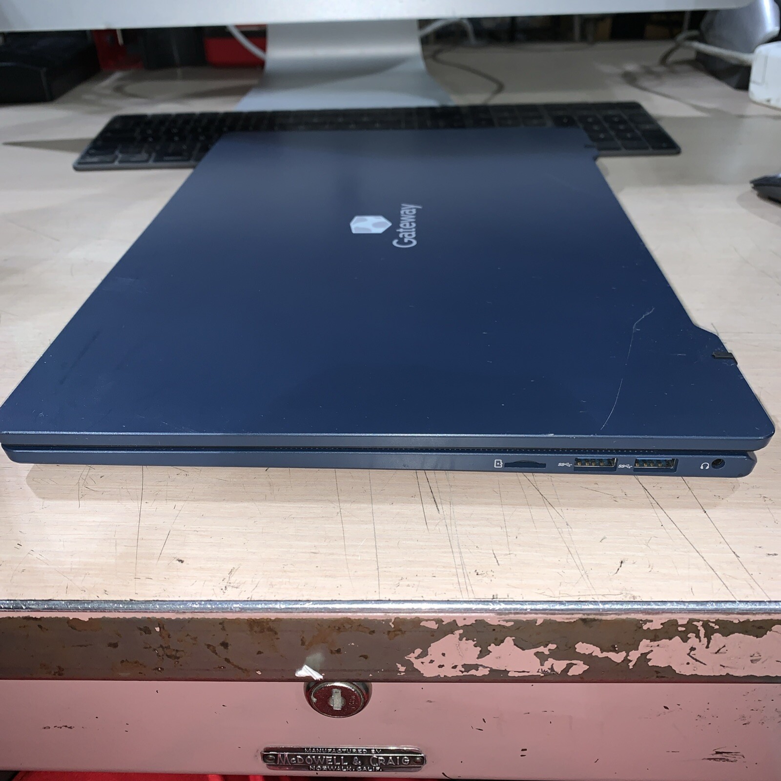 Gateway GWNC21524-BL Intel Celeron 4GB RAM NO HD